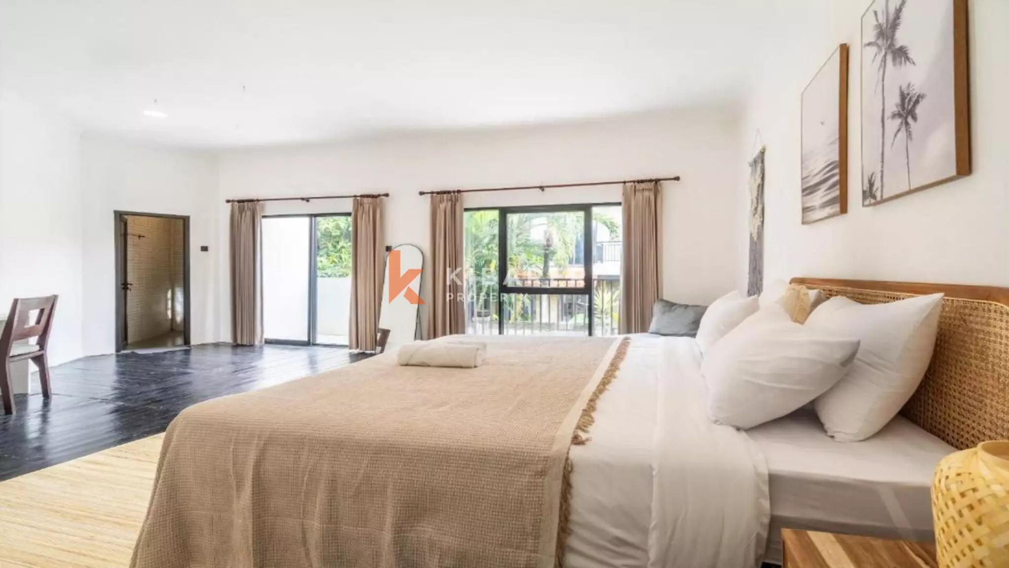 Charming Two-Bedroom Contemporary Villa with Enclosed Living in Berawa — image 16
