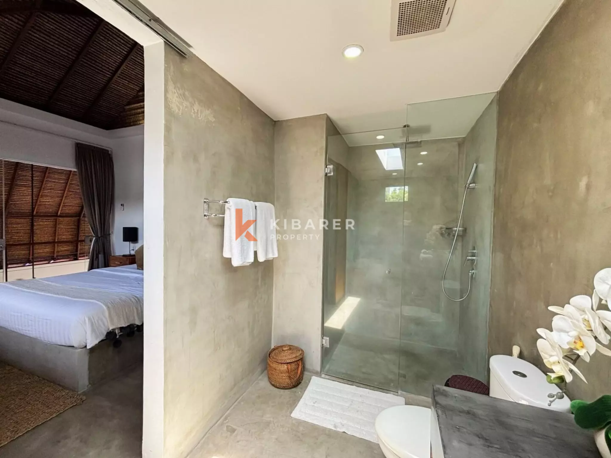 Charming Two Bedroom Industrial Villa situated in Canggu — image 17