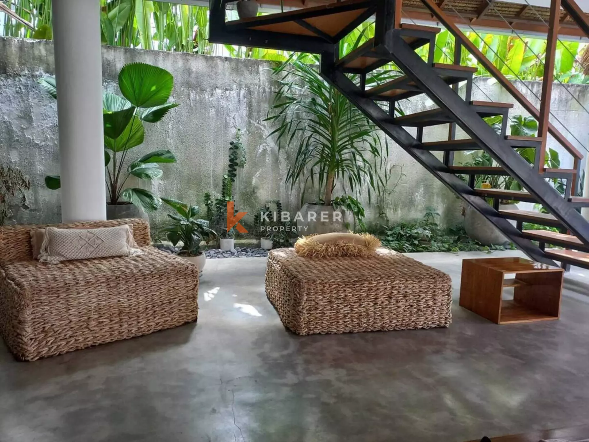 Open Concept Two Bedroom Villa in Batu Bolong — image 4