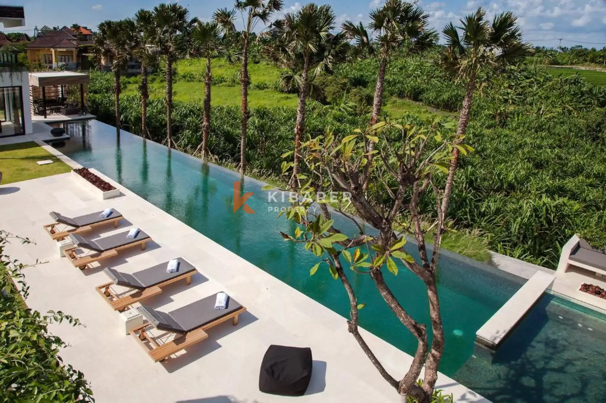 Five-Bedroom Luxury Villa with Gym room in Tumbak Bayuh — image 7