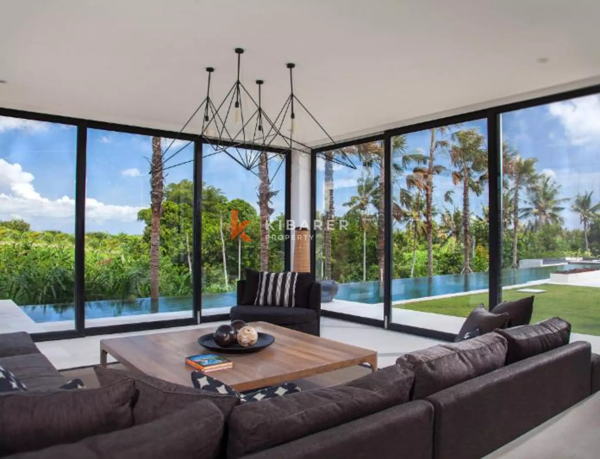 Five-Bedroom Luxury Villa with Gym room in Tumbak Bayuh — image 13