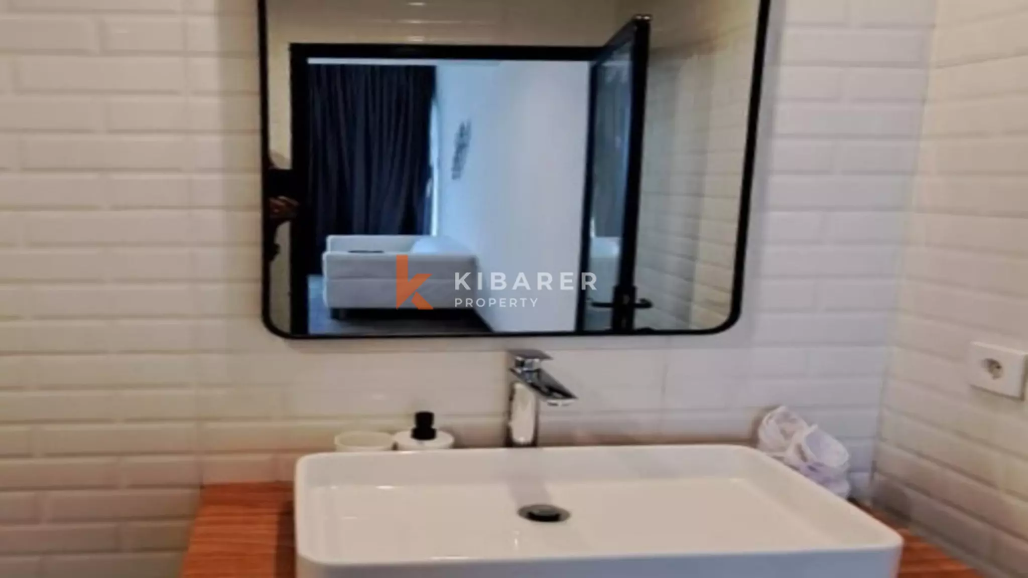 Contemporary One-Bedroom Industrial Loft in Kerobokan — image 6