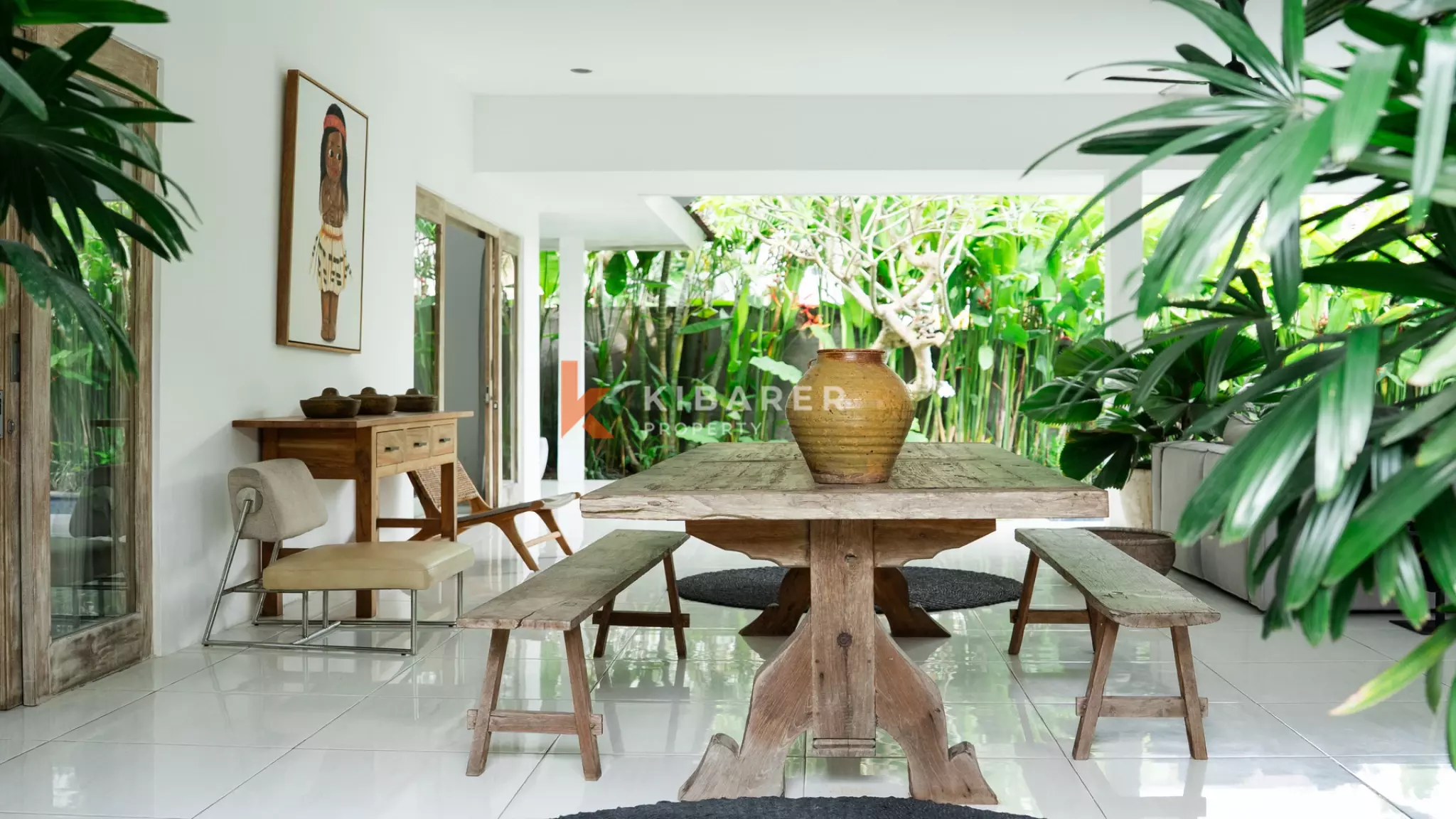 Stunning Three-Bedroom Tropical Villa with Open Living and Pool in Canggu — image 11