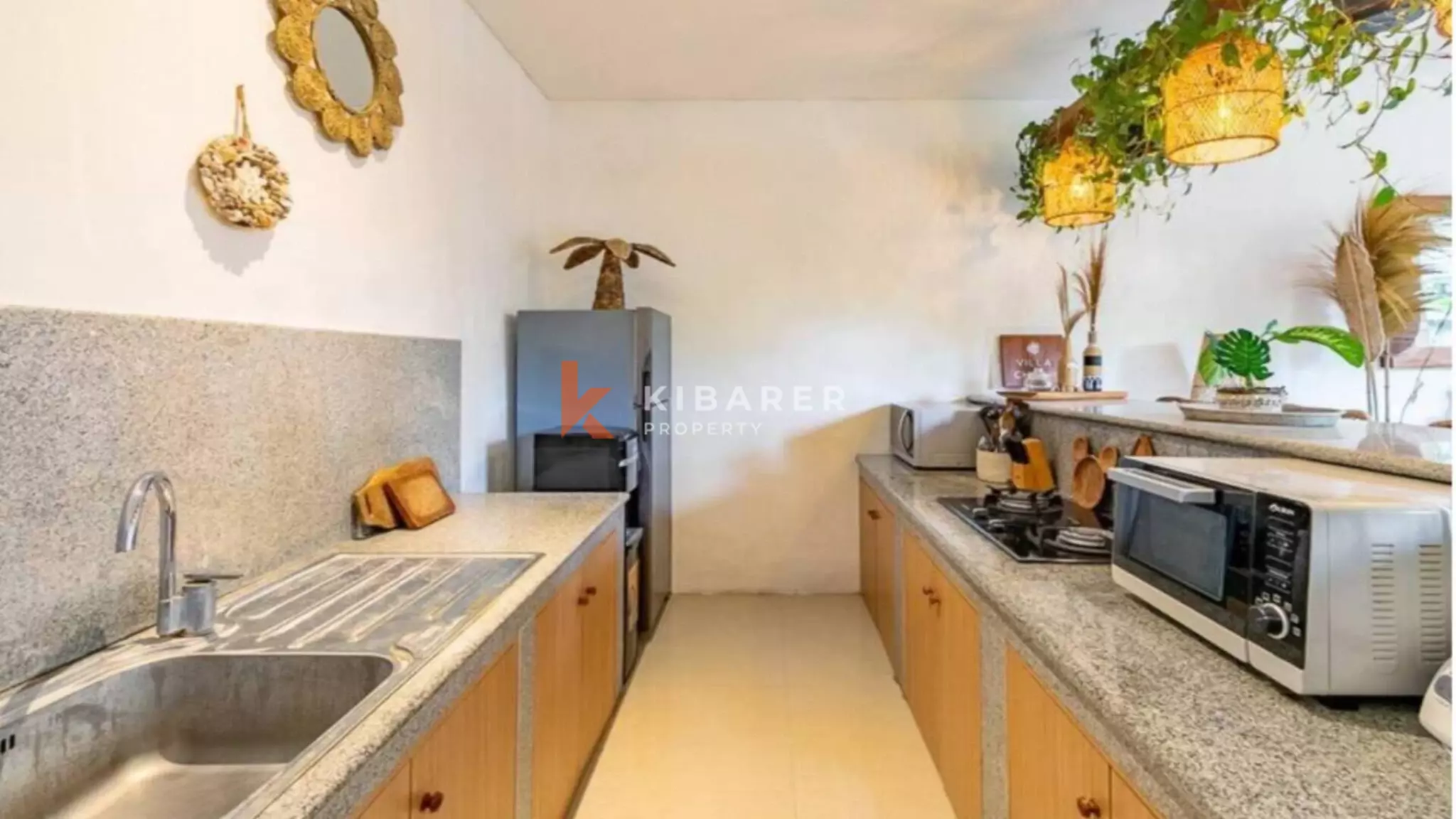 Beautiful Three-Bedroom Open Living Villa in Canggu — image 10