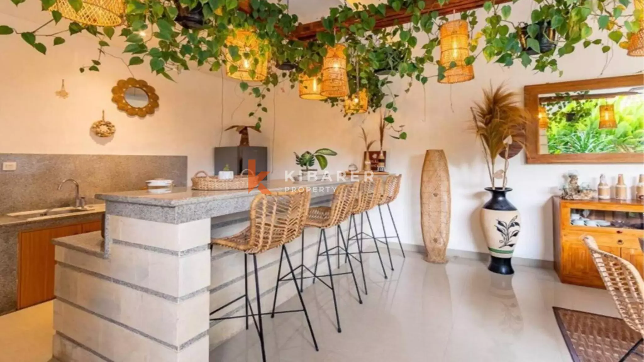 Beautiful Three-Bedroom Open Living Villa in Canggu — image 5