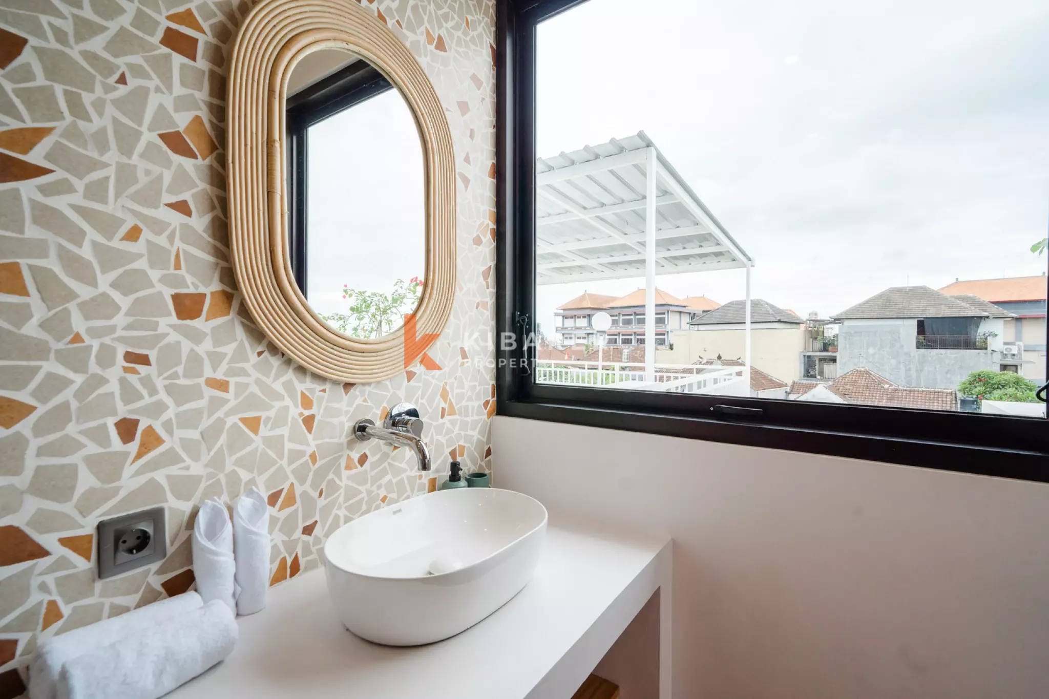 Three Bedroom Enclosed Villa with Ricefield View in Padonan Area — image 15