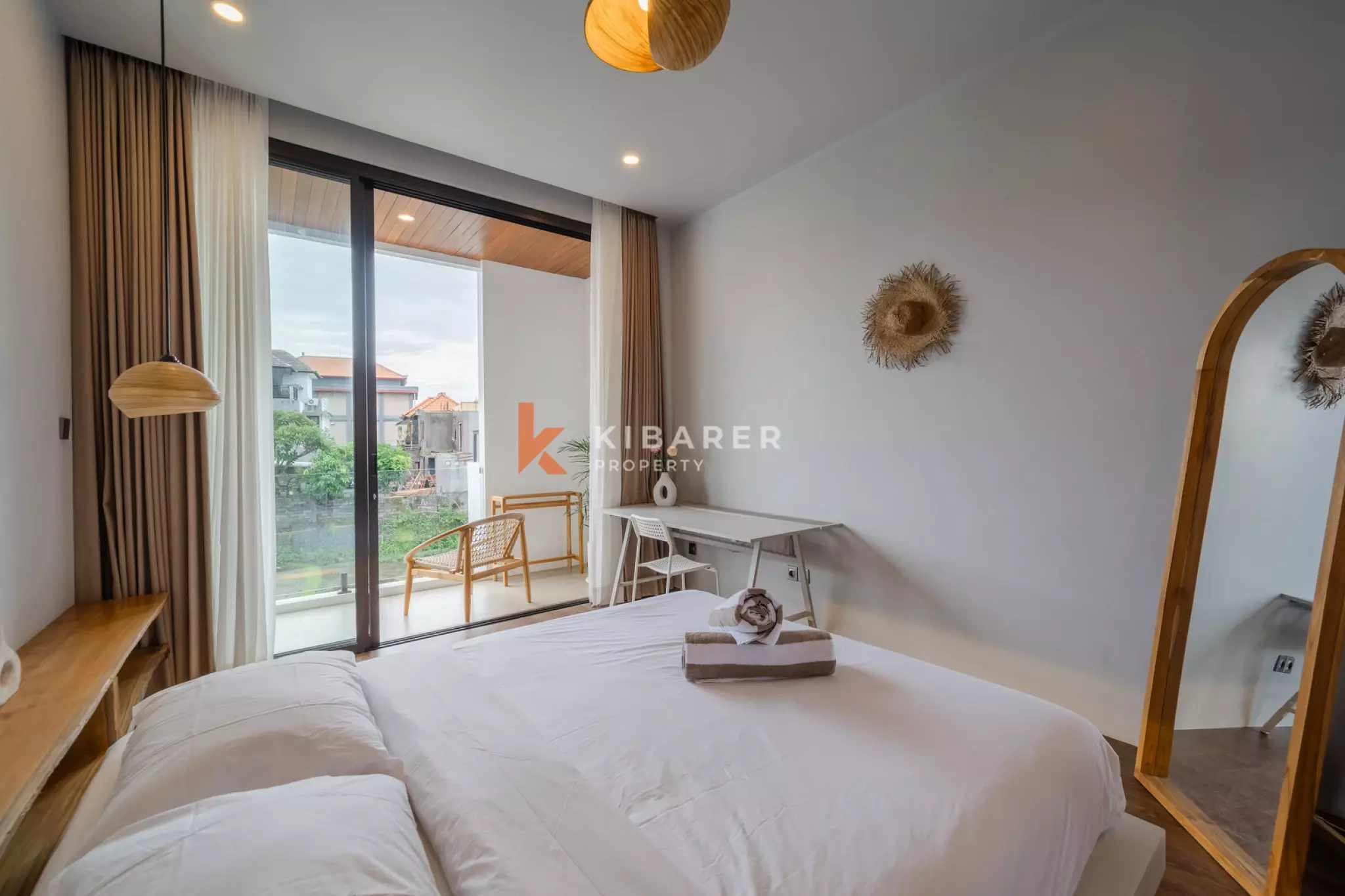 Three Bedroom Enclosed Villa with Ricefield View in Padonan Area — image 8