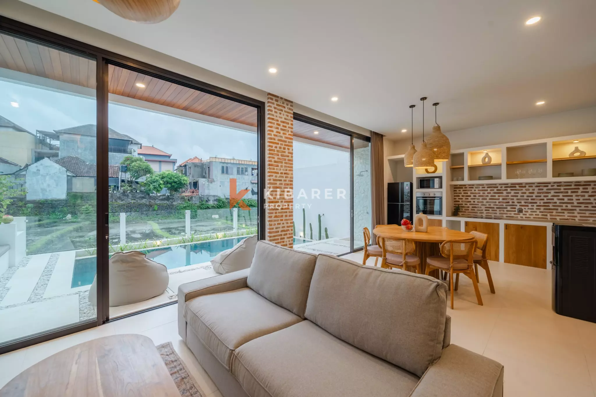 Three Bedroom Enclosed Villa with Ricefield View in Padonan Area — image 4