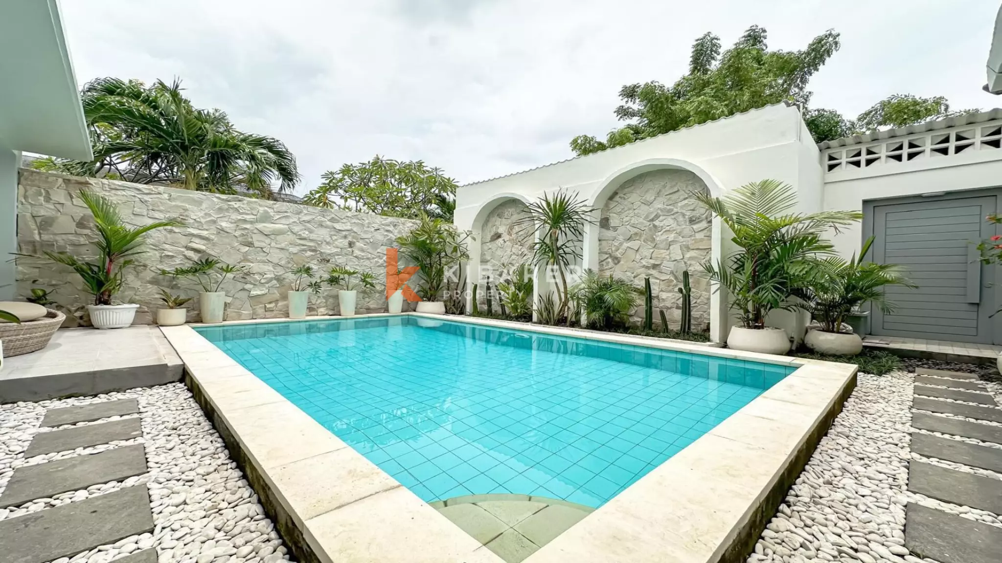 Charming Three-Bedroom Villa with Private Pool and Enclosed Living Area in Canggu — image 2