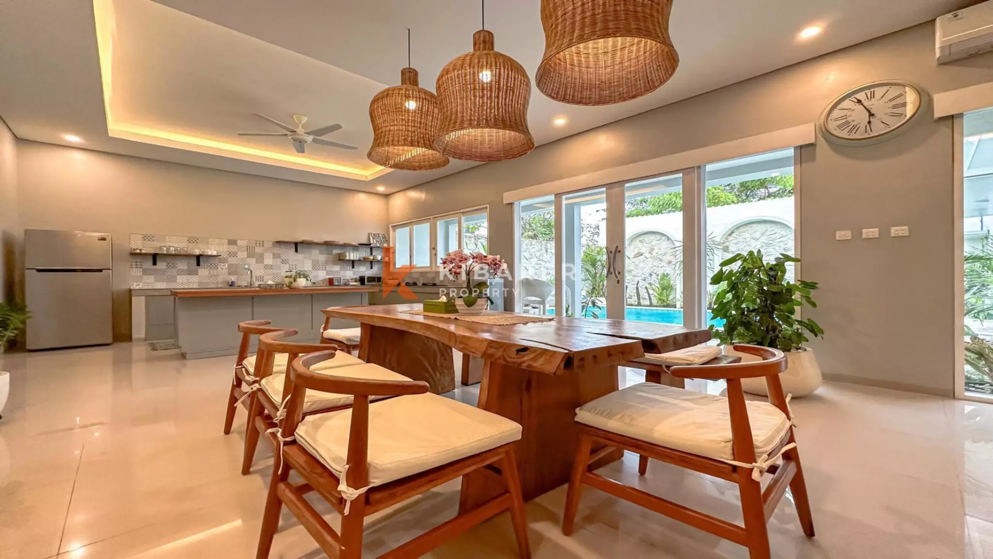 Charming Three-Bedroom Villa with Private Pool and Enclosed Living Area in Canggu — image 12