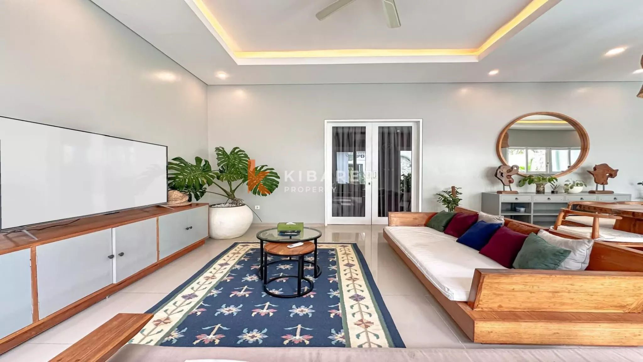Charming Three-Bedroom Villa with Private Pool and Enclosed Living Area in Canggu — image 7