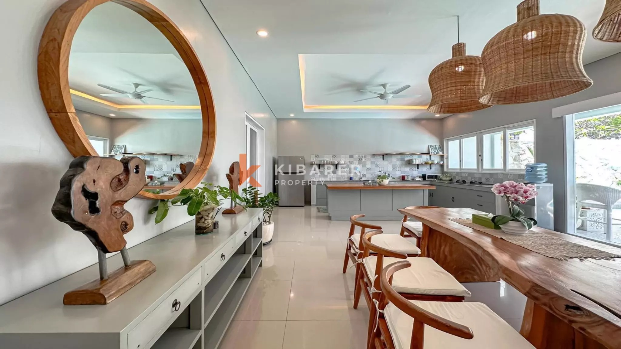 Charming Three-Bedroom Villa with Private Pool and Enclosed Living Area in Canggu — image 11