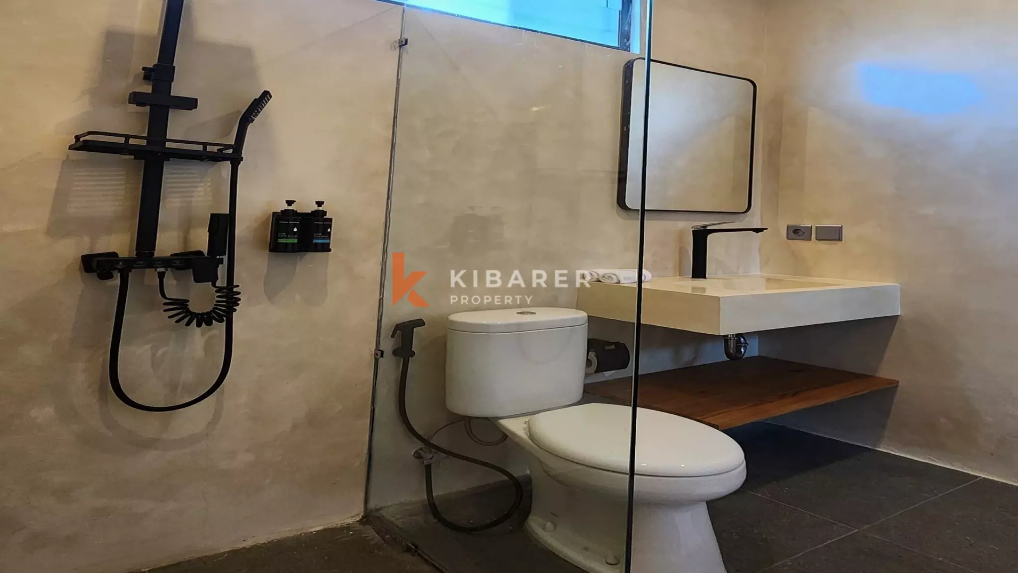 Contemporary One-Bedroom Industrial No Pool Villa in Berawa — image 12