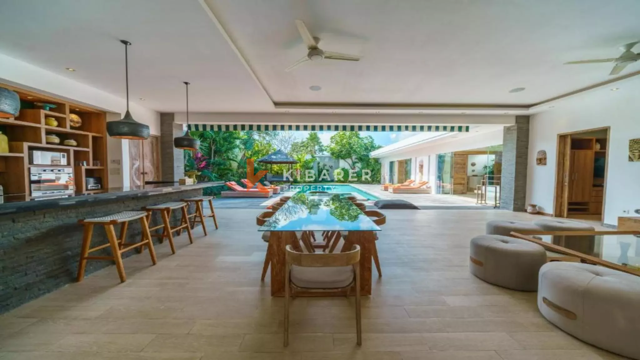 Elegant Three-Bedroom Luxury Villa with Open Living Room in Berawa — image 5