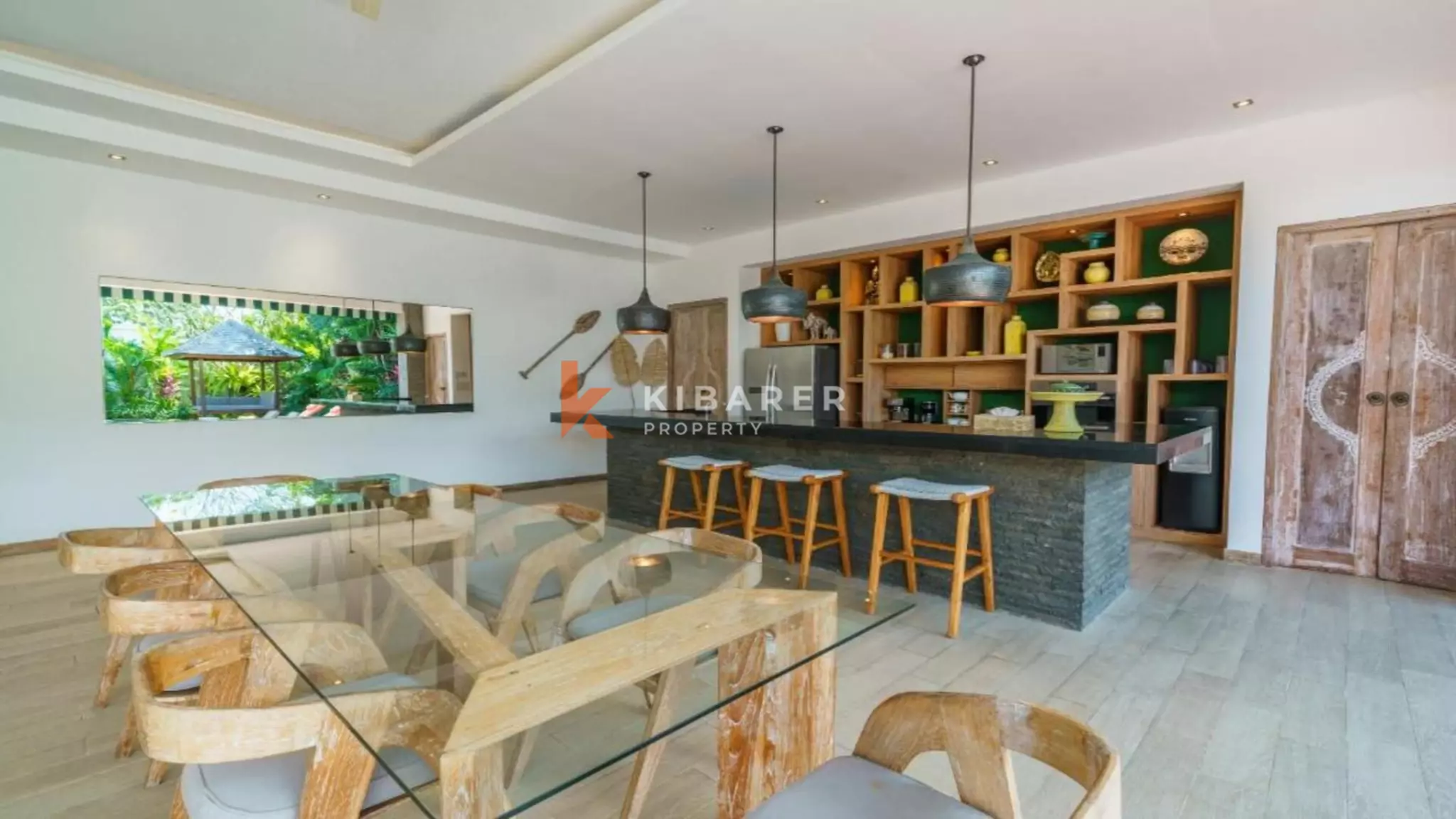 Elegant Three-Bedroom Luxury Villa with Open Living Room in Berawa — image 8
