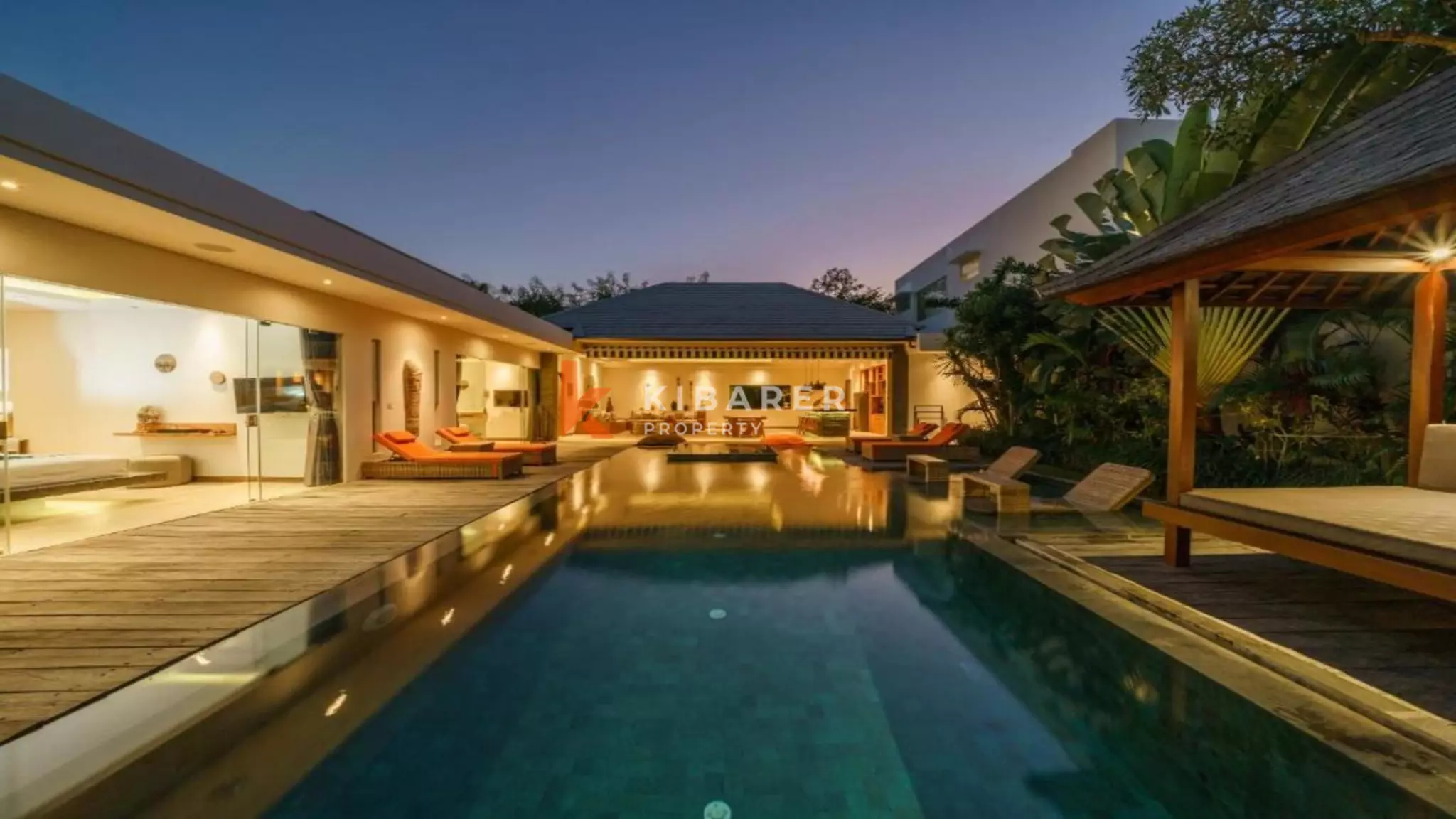 Elegant Three-Bedroom Luxury Villa with Open Living Room in Berawa — image 1