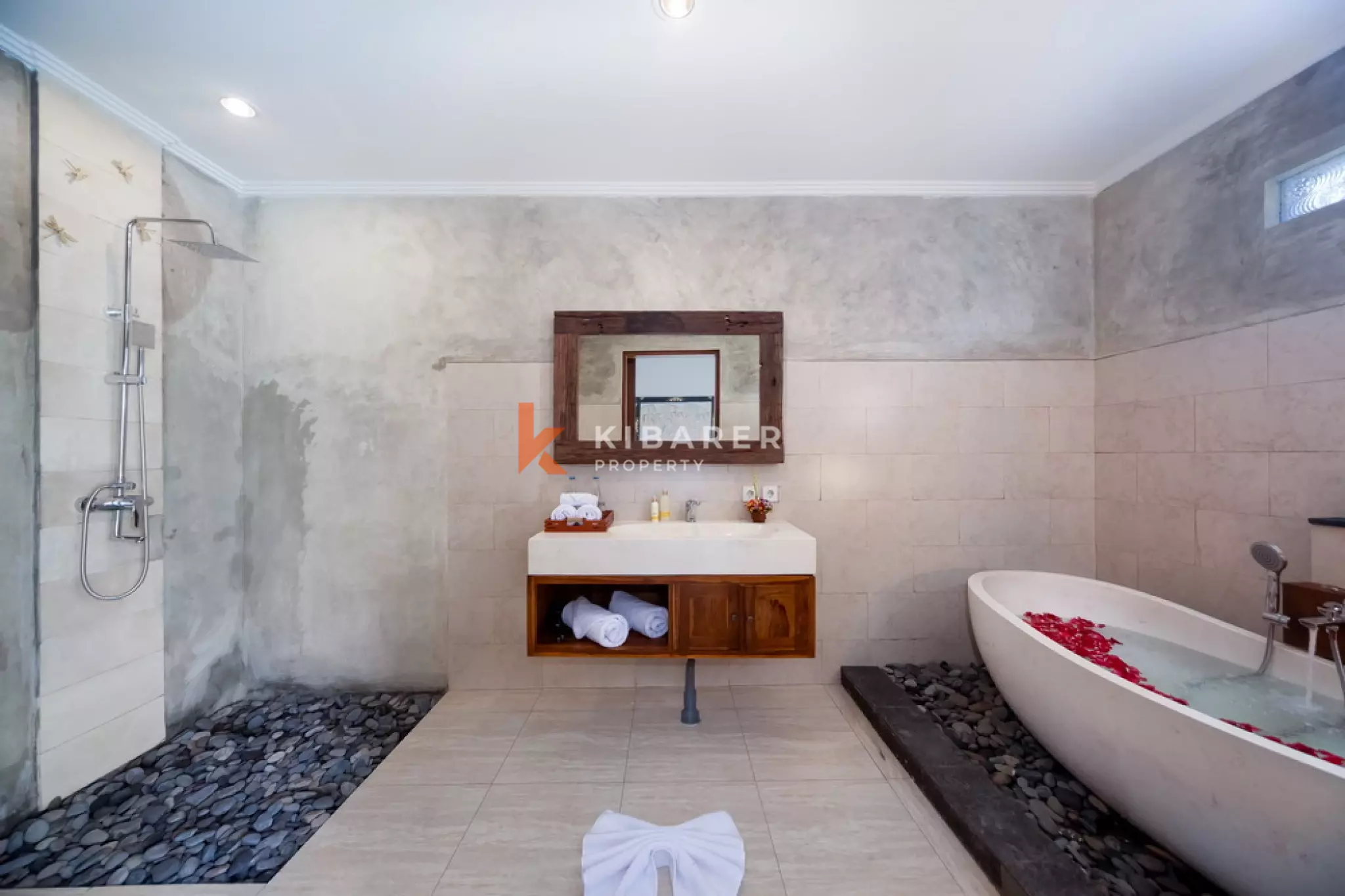 Tranquil Oasis Fully Furnished Three-Bedrooms Villa in Kerobokan Area — image 7