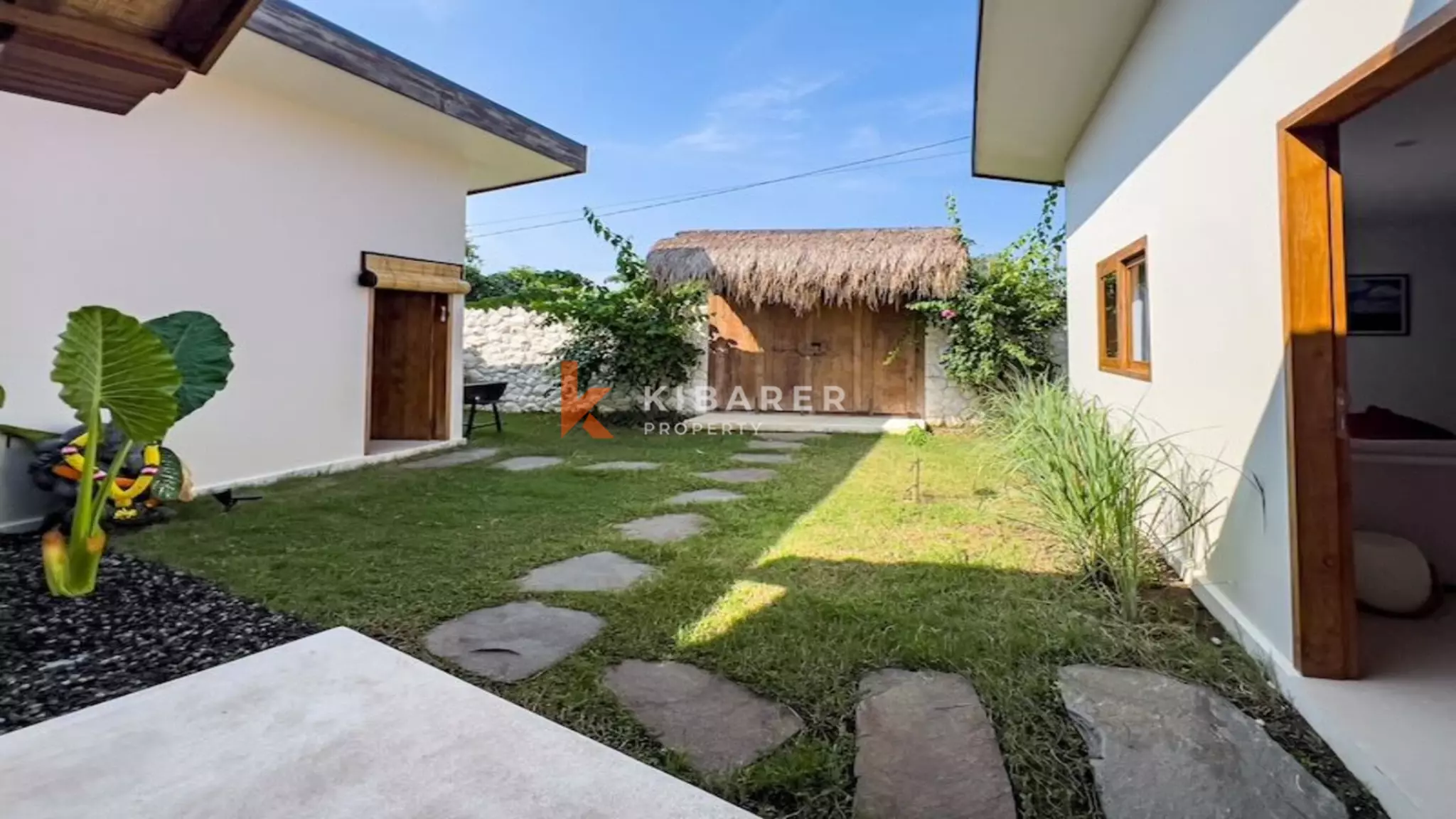 Three-Bedroom Villa in Tropical Paradise, Five Minutes from Kedungu Beach — image 8