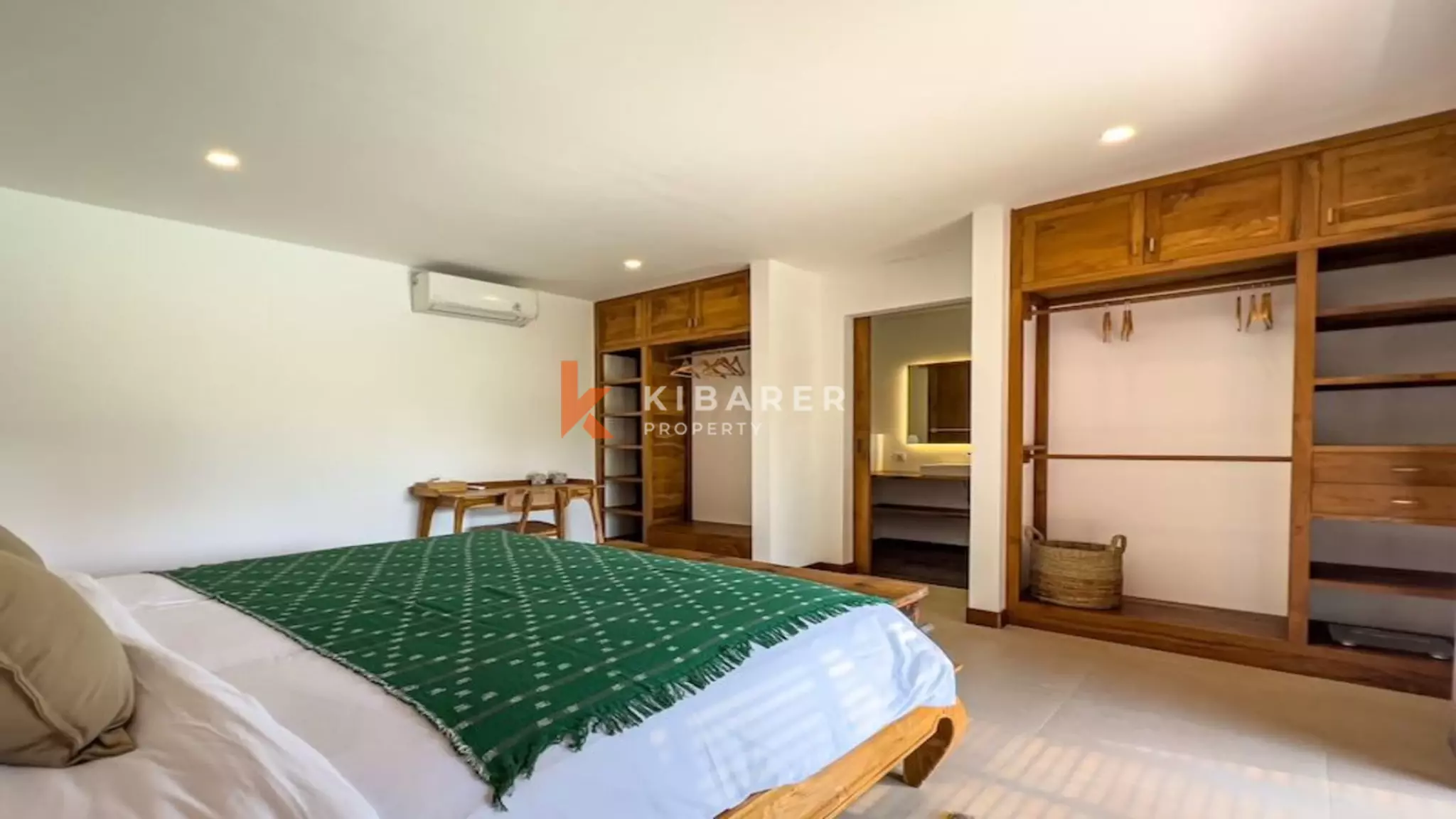 Three-Bedroom Villa in Tropical Paradise, Five Minutes from Kedungu Beach — image 14