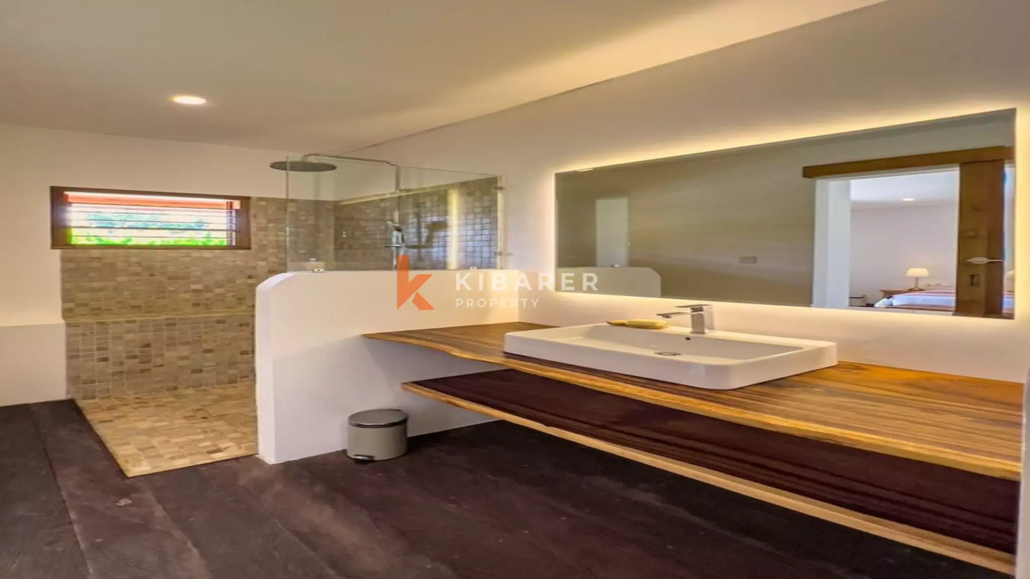 Three-Bedroom Villa in Tropical Paradise, Five Minutes from Kedungu Beach — image 16