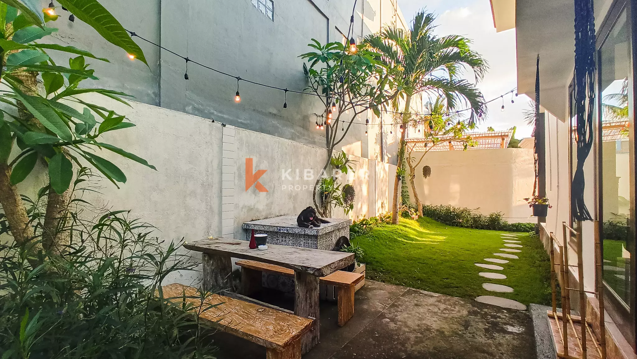 A Two-Storey Cozy Semi Furnished Three-Bedrooms Enclosed Living Villa in the heart of Canggu Area — image 1
