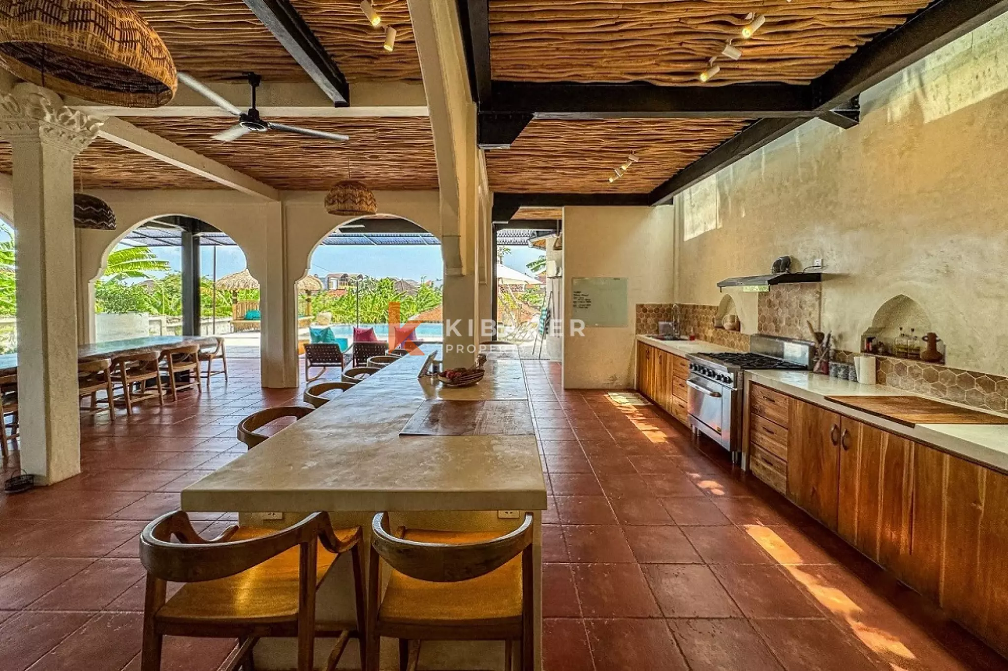Tropical Haven Spacious Five-Bedrooms Plus Two-Bedrooms Open Living Villa in the Heart of Kerobokan — image 4