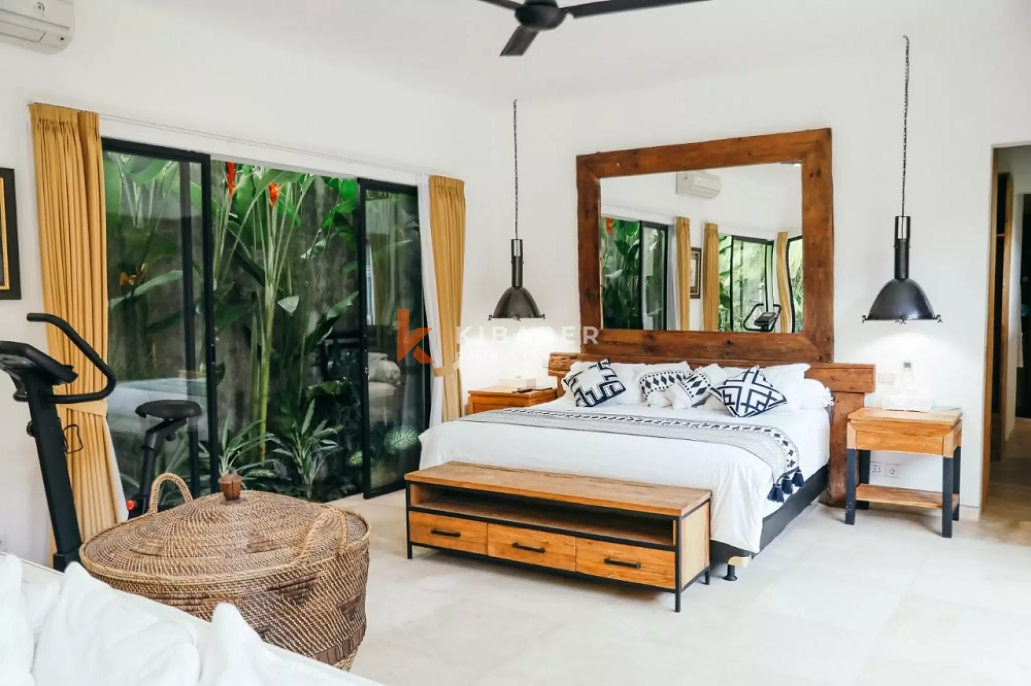 Beautiful Two-Story Villa with Three Bedrooms and a Closed Living Room in the Heart of Canggu — image 5