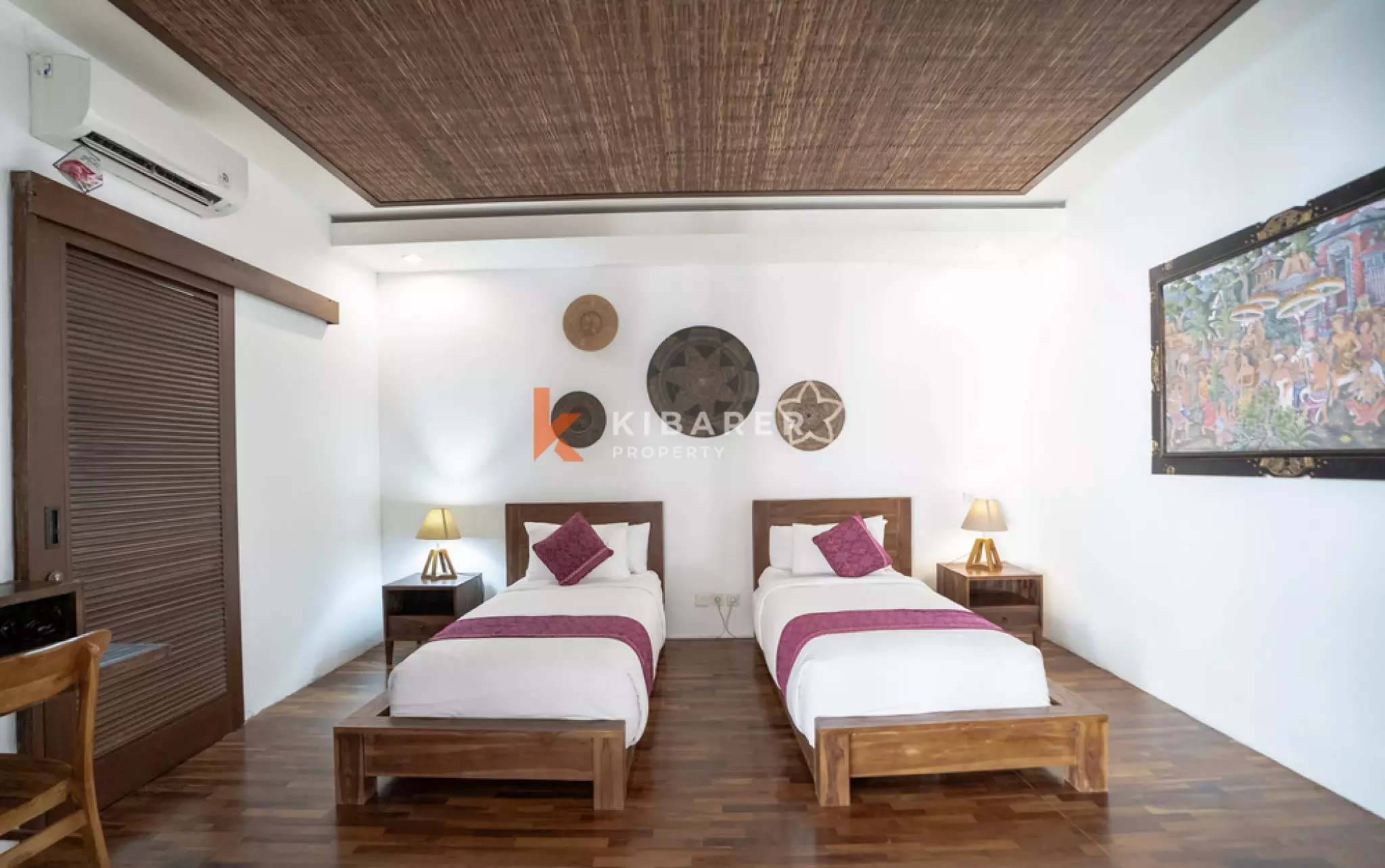 Spacious Two-Storey Six-Bedrooms Open Living Villa Situated in Kerobokan Area — image 7