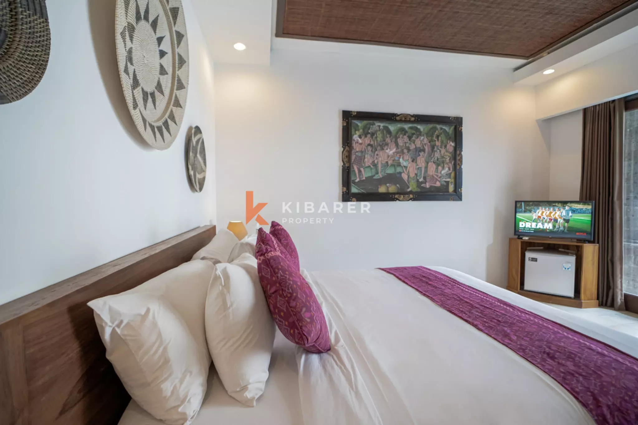 Spacious Two-Storey Six-Bedrooms Open Living Villa Situated in Kerobokan Area — image 5