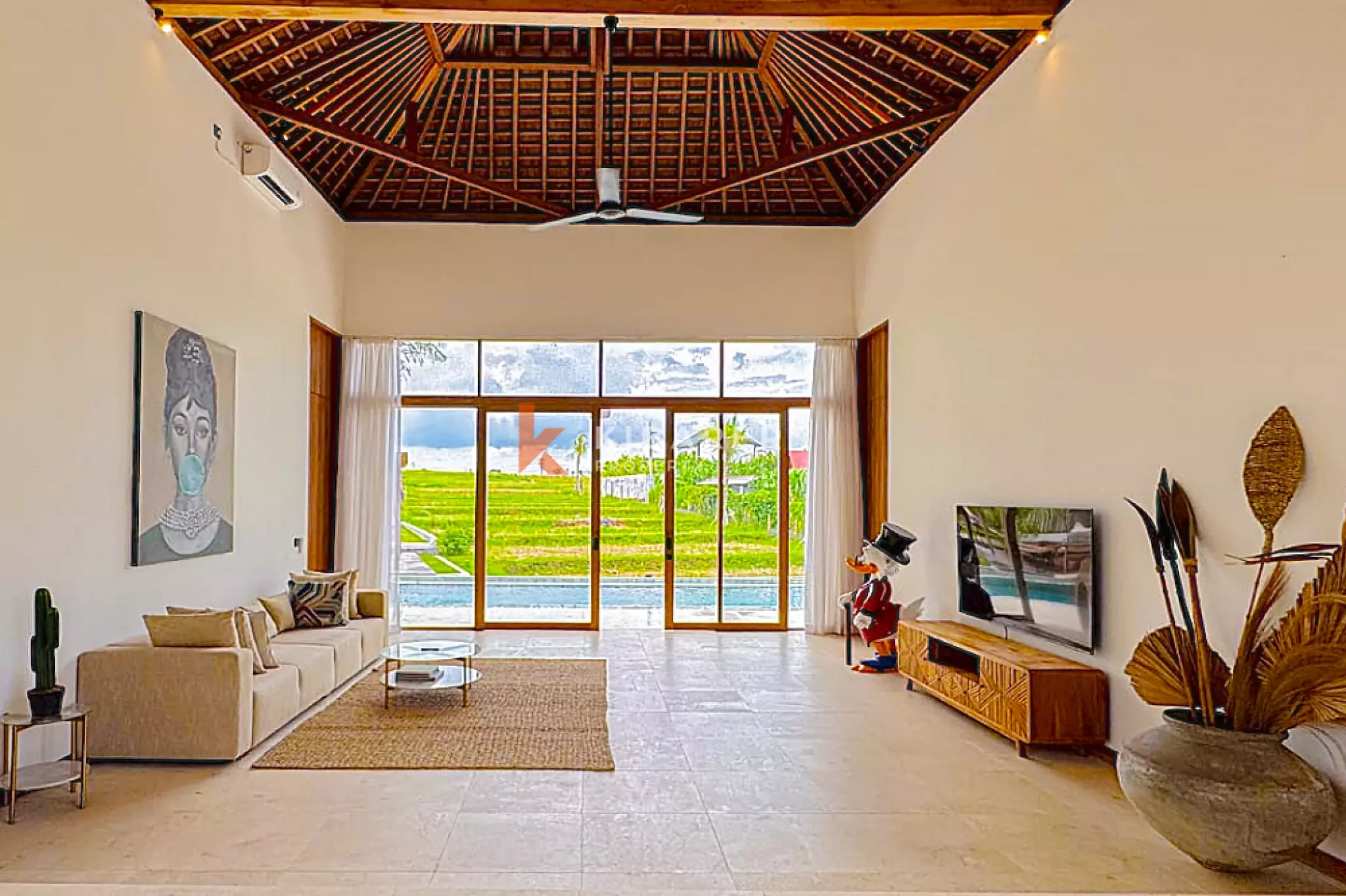 Luxury Family Villa Five-Bedrooms Fully Furnished in the Peaceful Area of Cepaka with Private Rice Field View — image 4