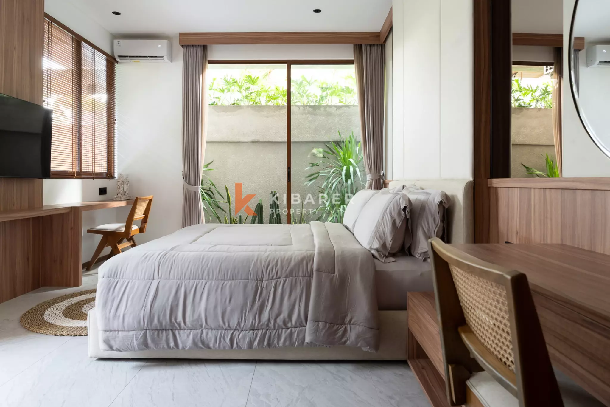 Three Bedroom Enclosed Lounge Villa with Private Pool in Canggu — image 8