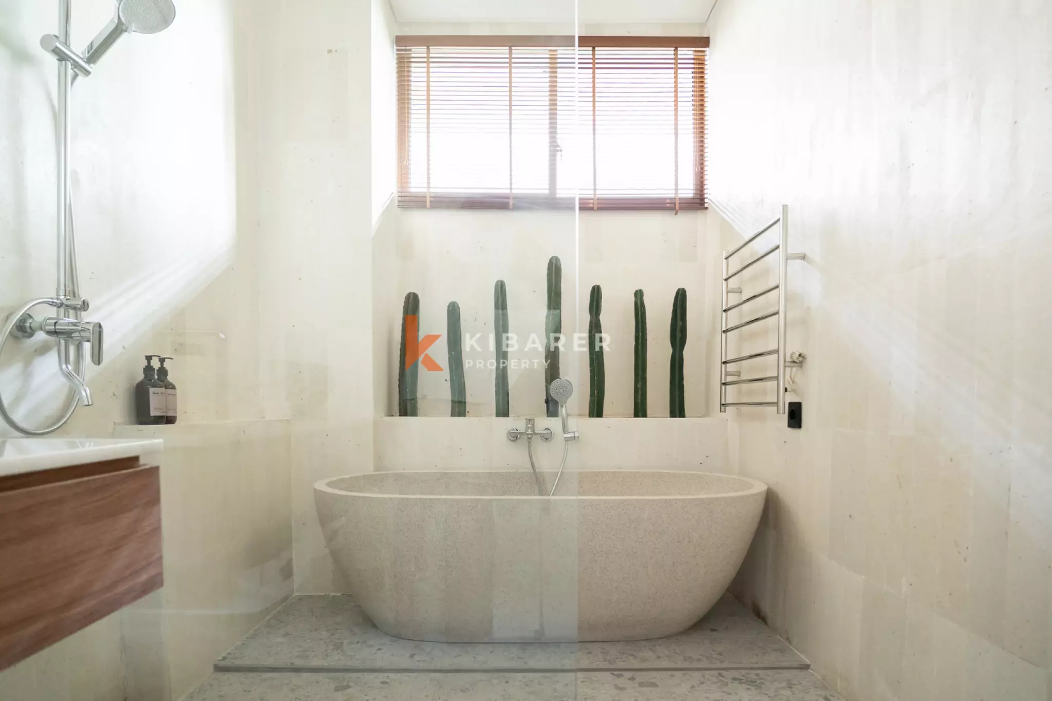 Three Bedroom Enclosed Lounge Villa with Private Pool in Canggu — image 12