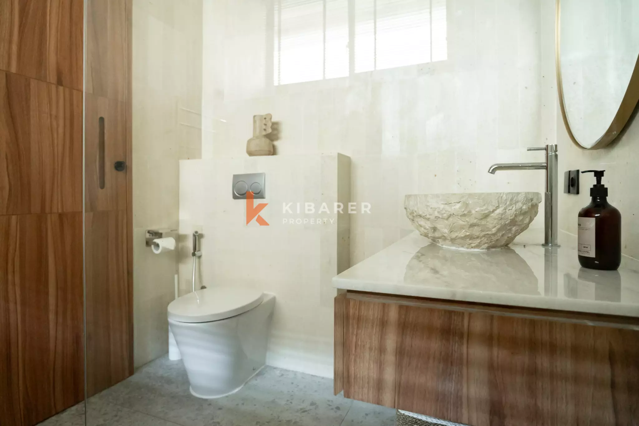 Three Bedroom Enclosed Lounge Villa with Private Pool in Canggu — image 13