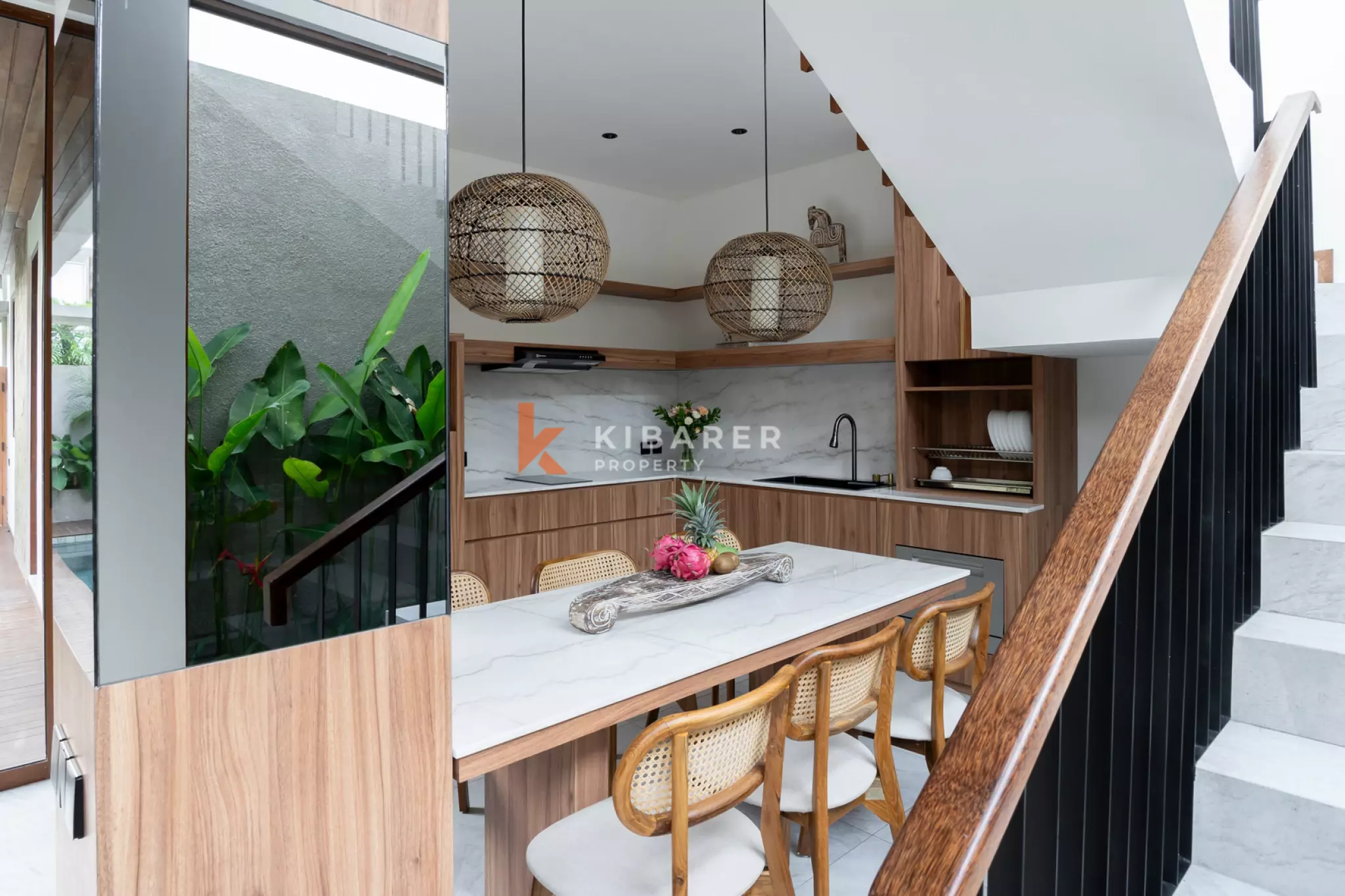 Three Bedroom Enclosed Lounge Villa with Private Pool in Canggu — image 4