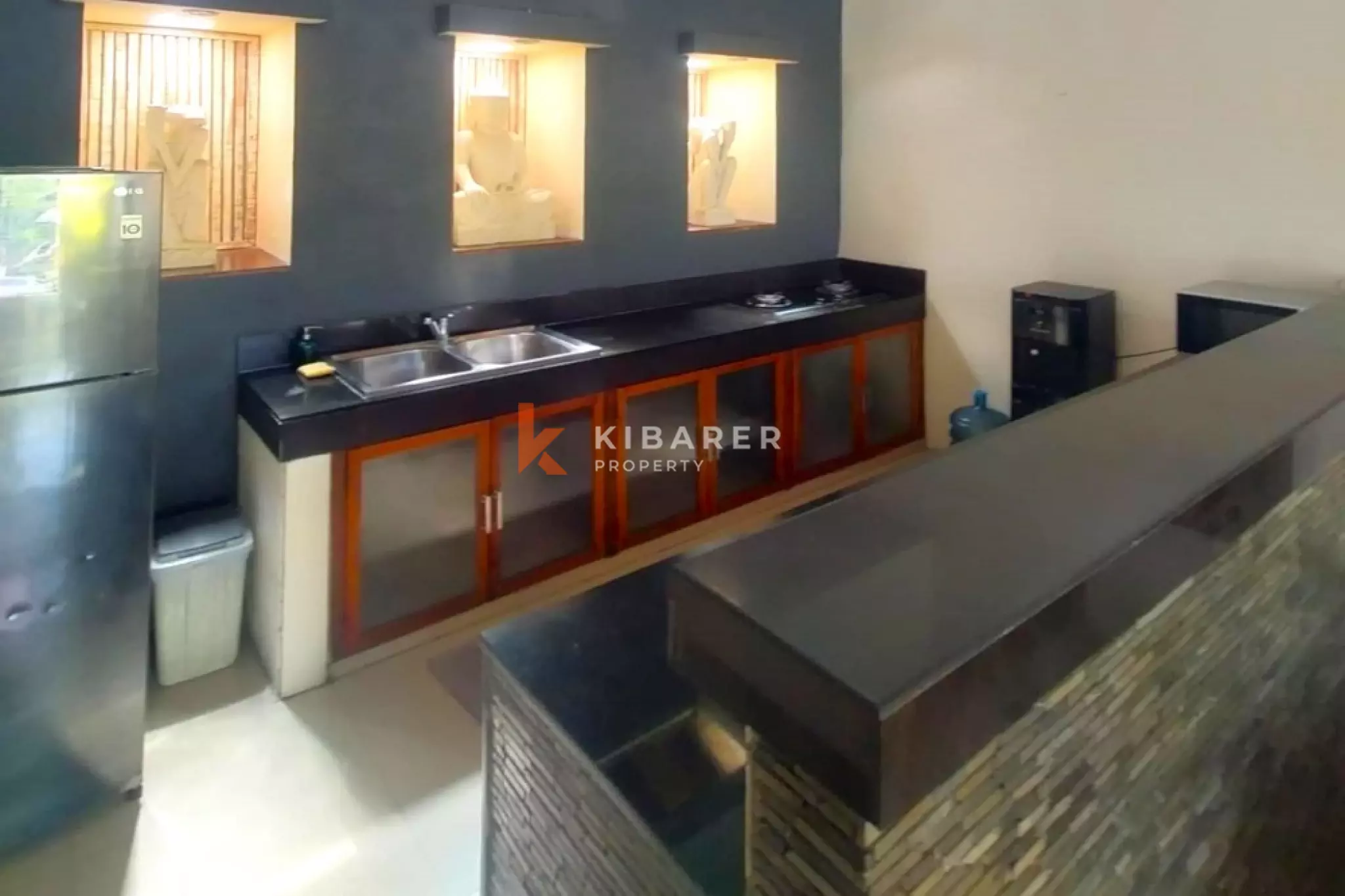 Spacious Long-Term Four-Bedrooms Villa in Central Umalas — image 5