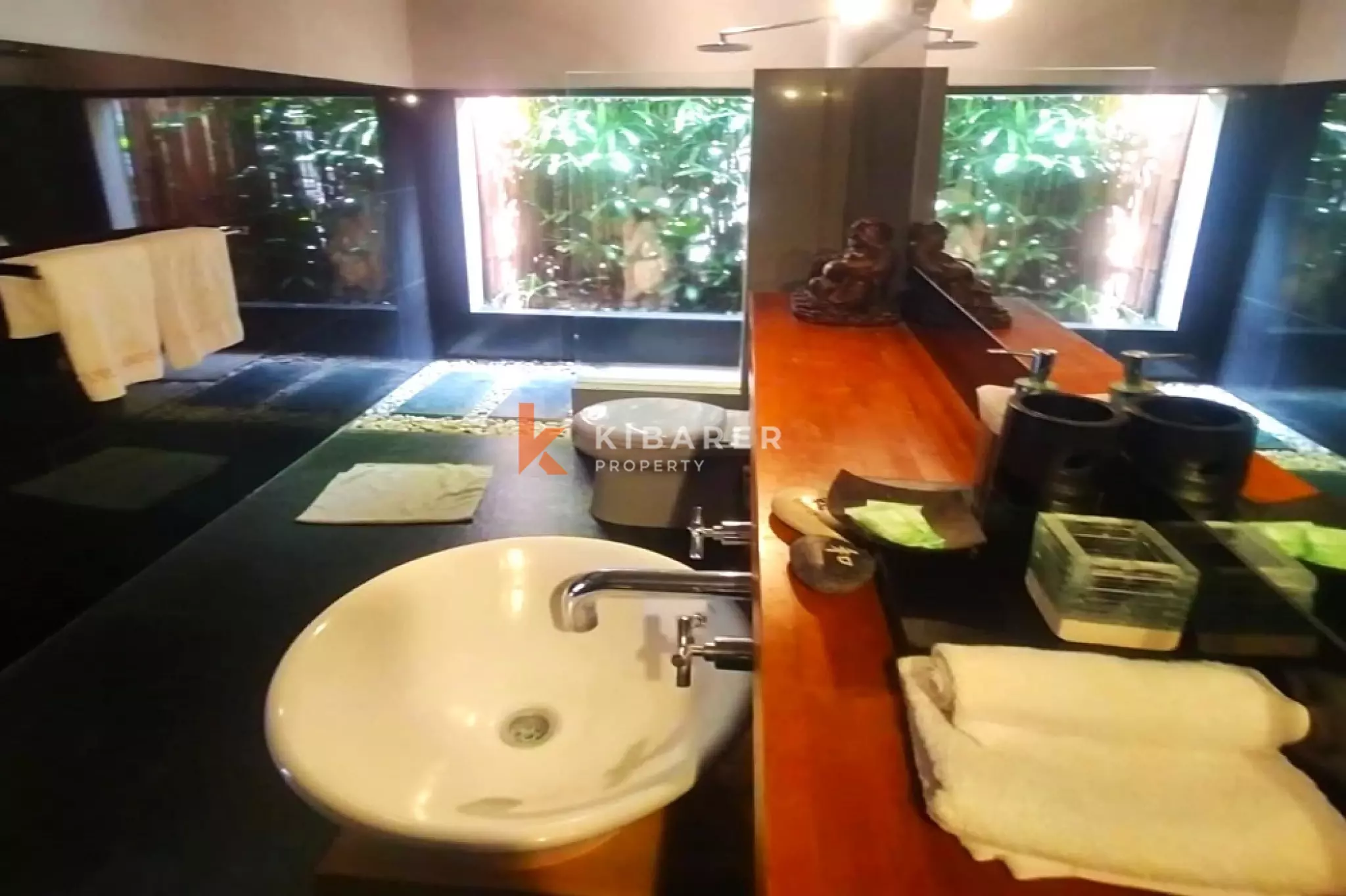 Spacious Long-Term Four-Bedrooms Villa in Central Umalas — image 15
