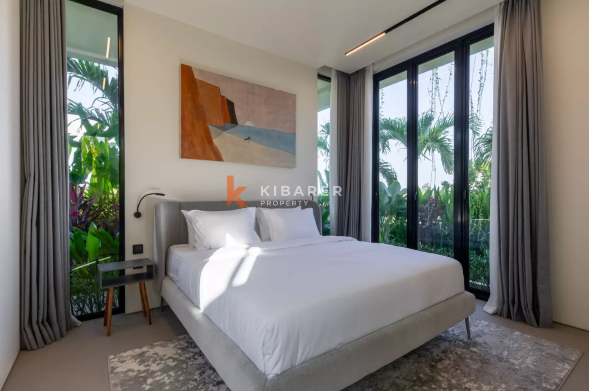 Modern Minimalist Three Bedroom Enclosed Villa with Garden in Canggu — image 8