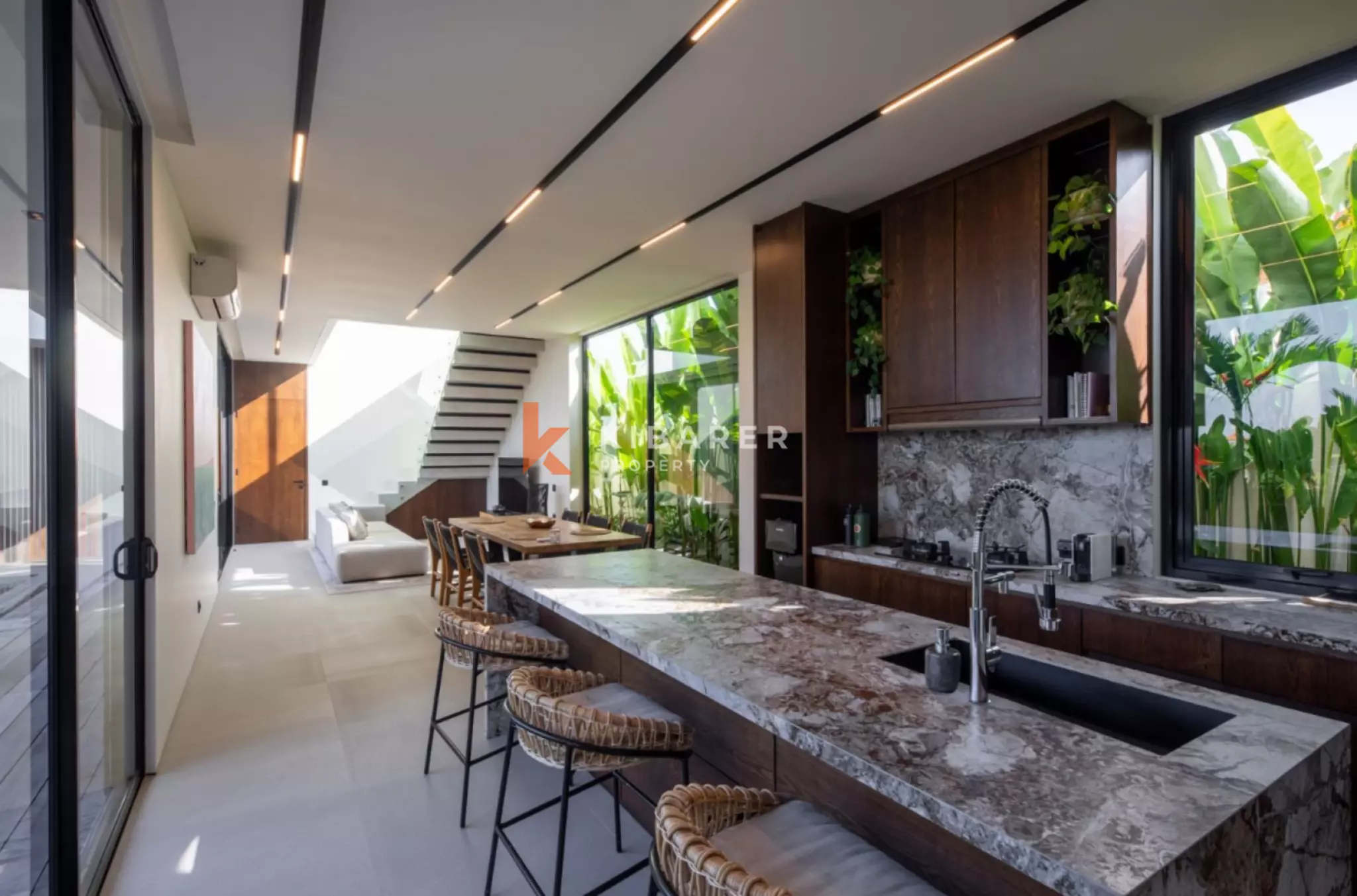 Modern Minimalist Three Bedroom Enclosed Villa with Garden in Canggu — image 7