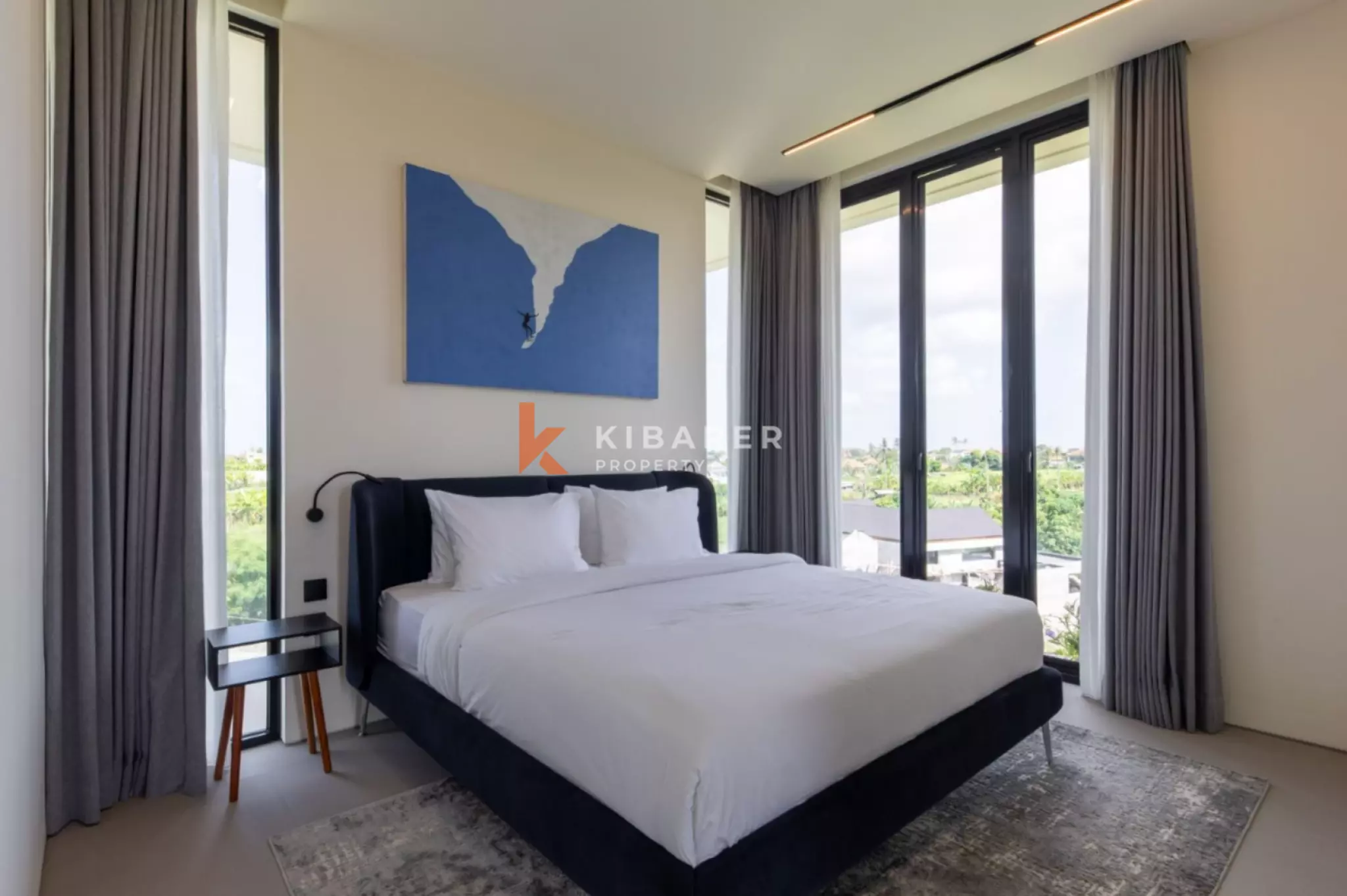 Modern Minimalist Three Bedroom Enclosed Villa with Garden in Canggu — image 14