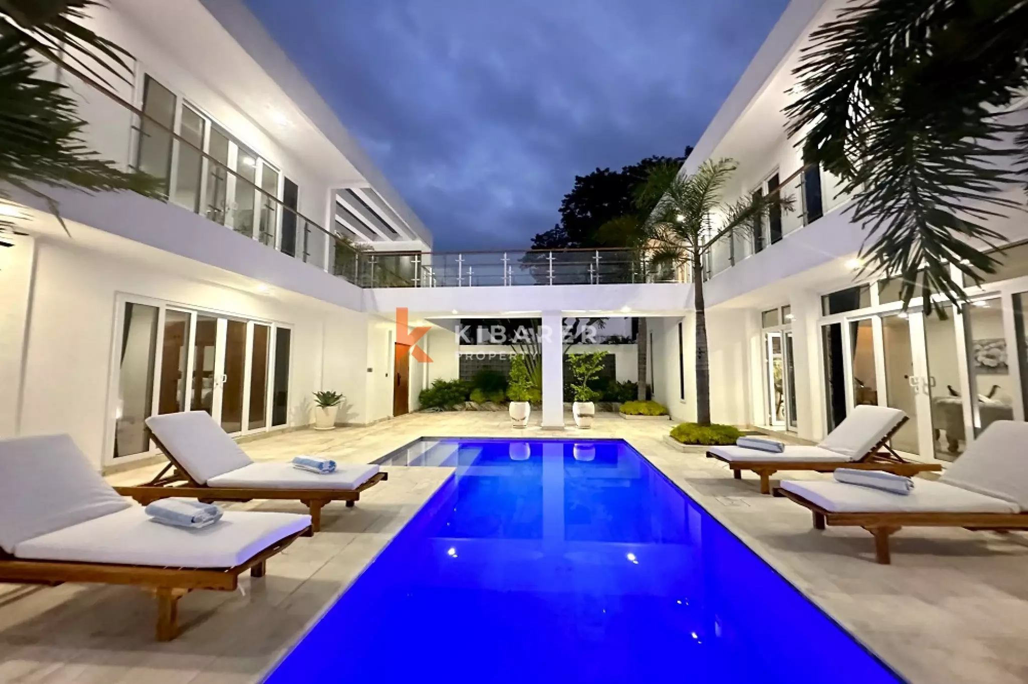 Elegant Four-Bedroom Villa in the Tumbak Bayuh Area — image 2