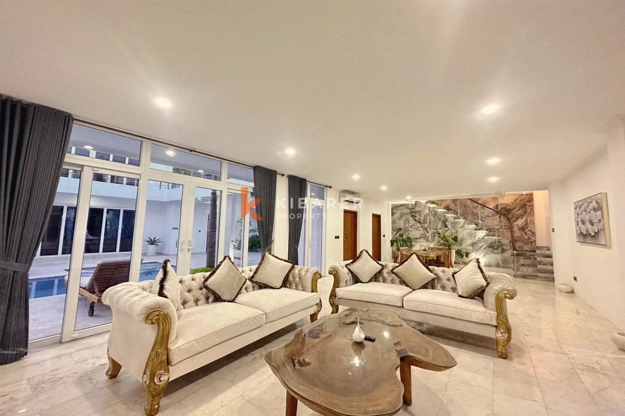 Elegant Four-Bedroom Villa in the Tumbak Bayuh Area — image 6