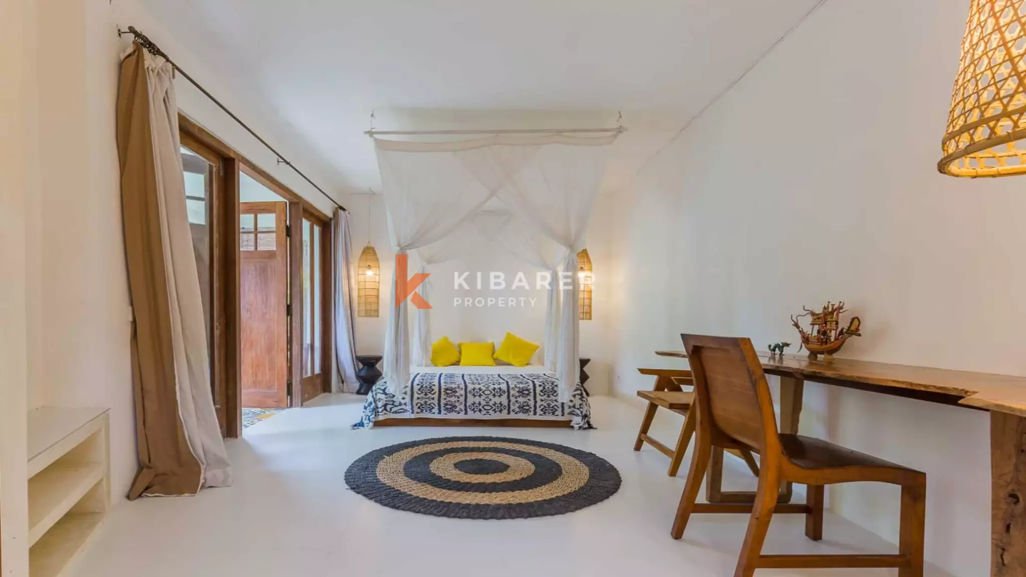 Beautiful Four Bedrooms Classy Joglo Style Villa In Umalas — image 10