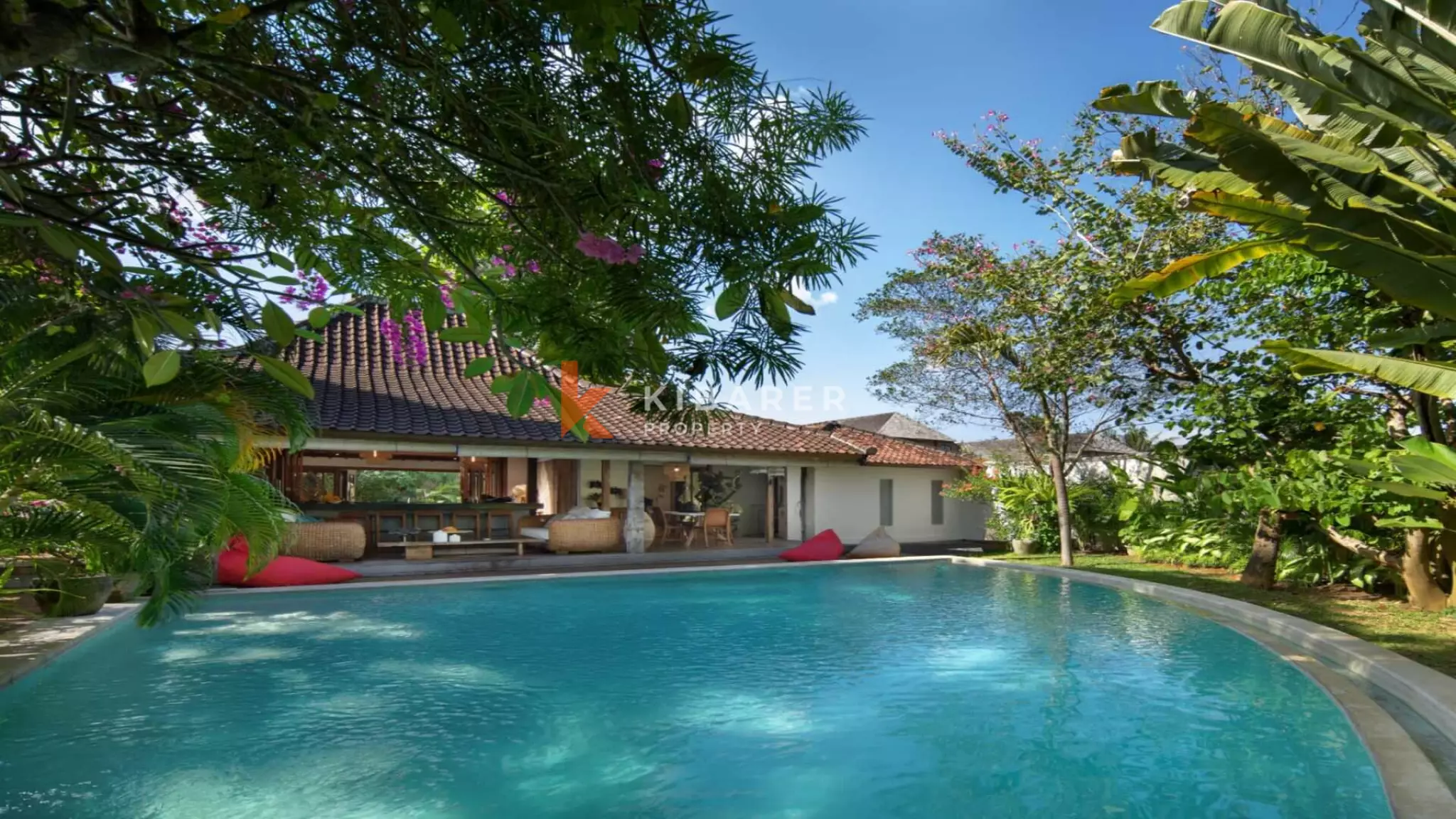 Beautiful Four Bedrooms Classy Joglo Style Villa In Umalas — image 2