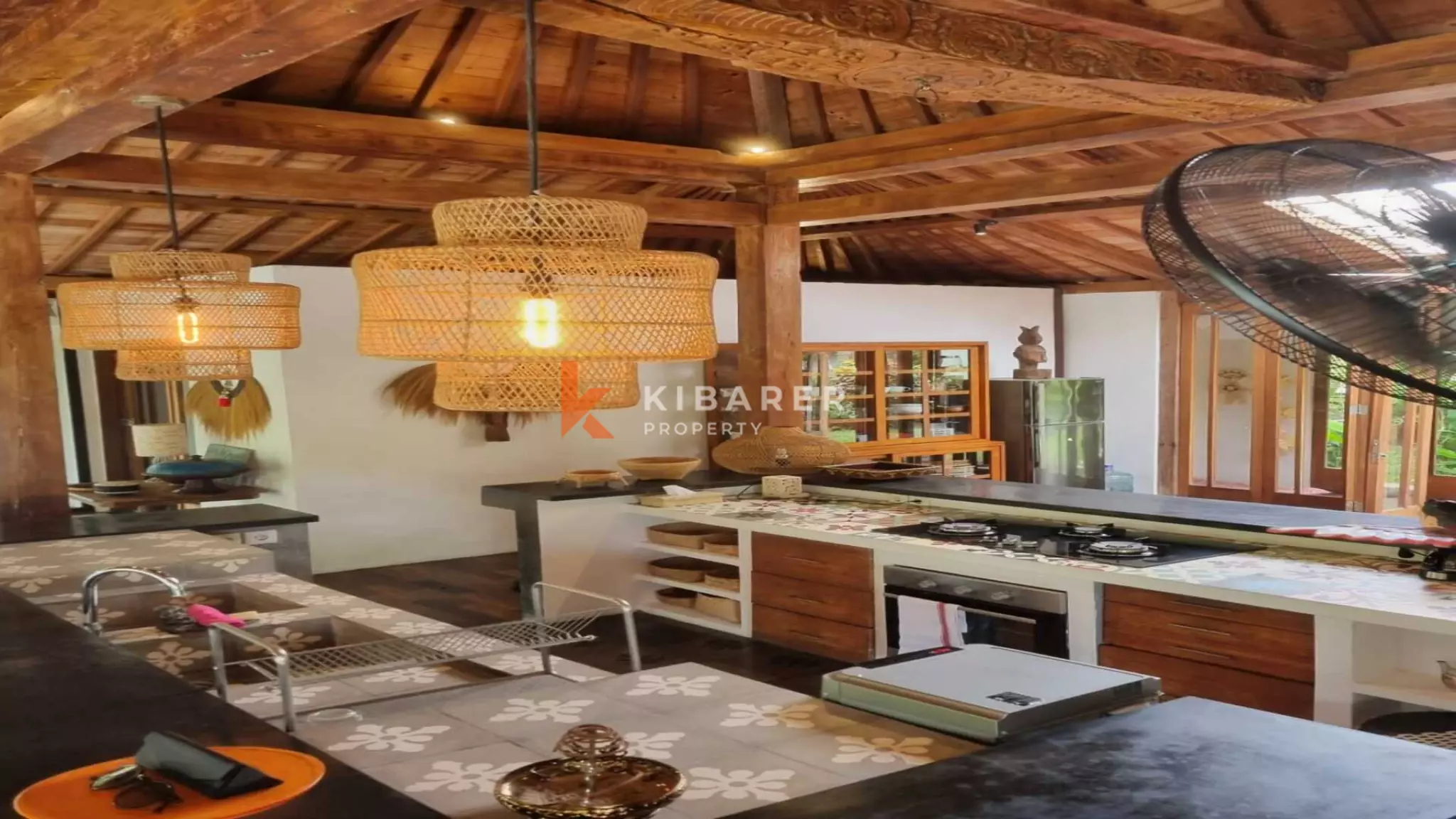 Beautiful Four Bedrooms Classy Joglo Style Villa In Umalas — image 18