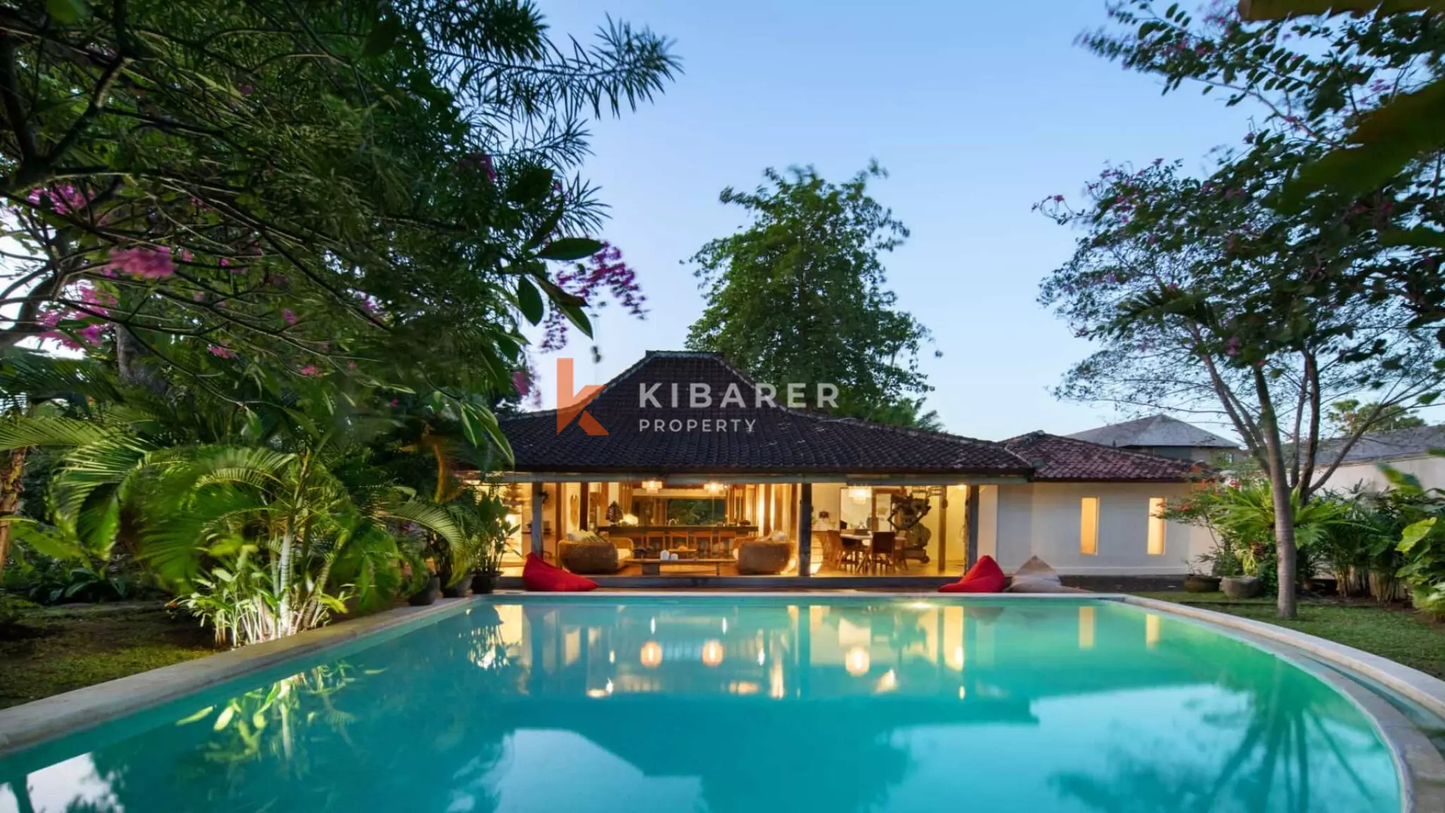 Beautiful Four Bedrooms Classy Joglo Style Villa In Umalas — image 1
