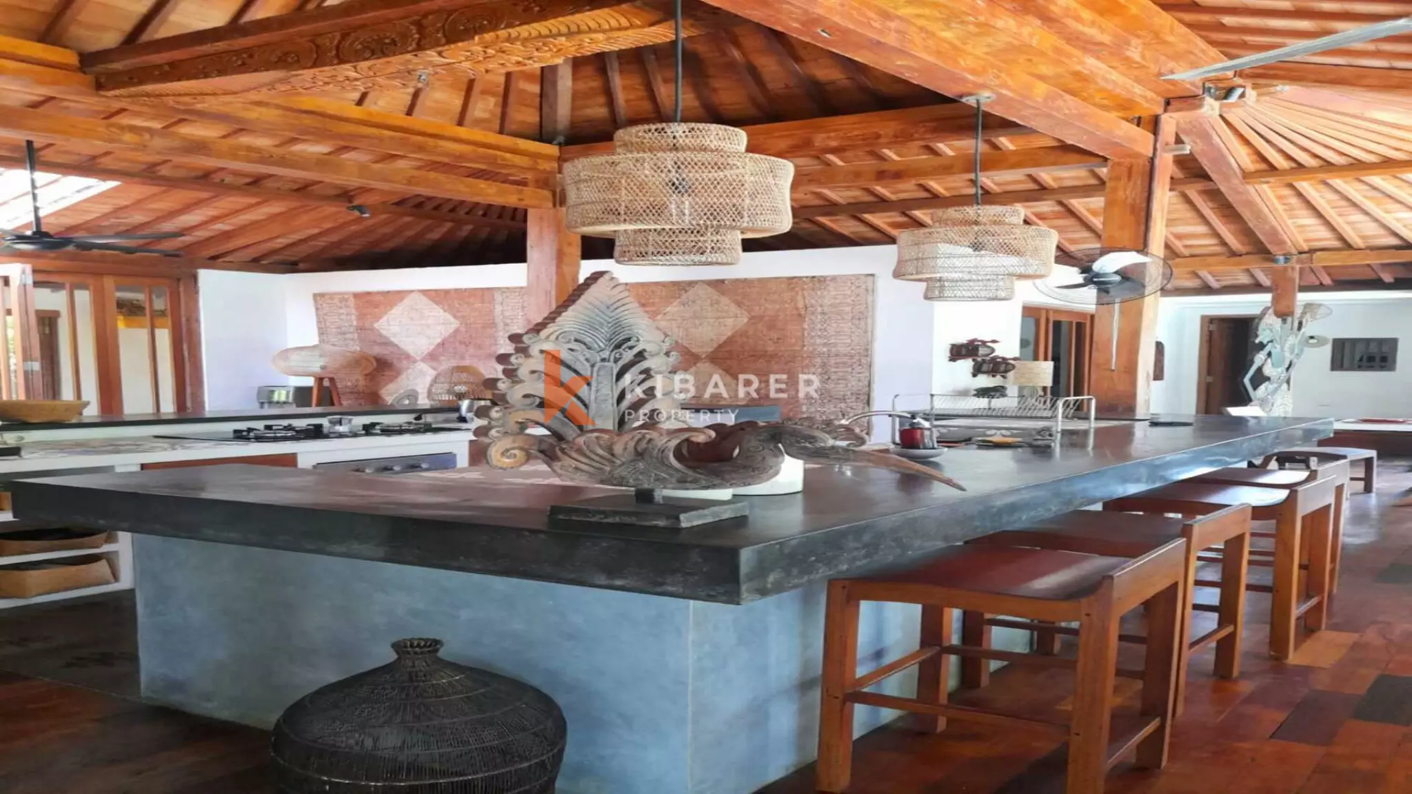 Beautiful Four Bedrooms Classy Joglo Style Villa In Umalas — image 6