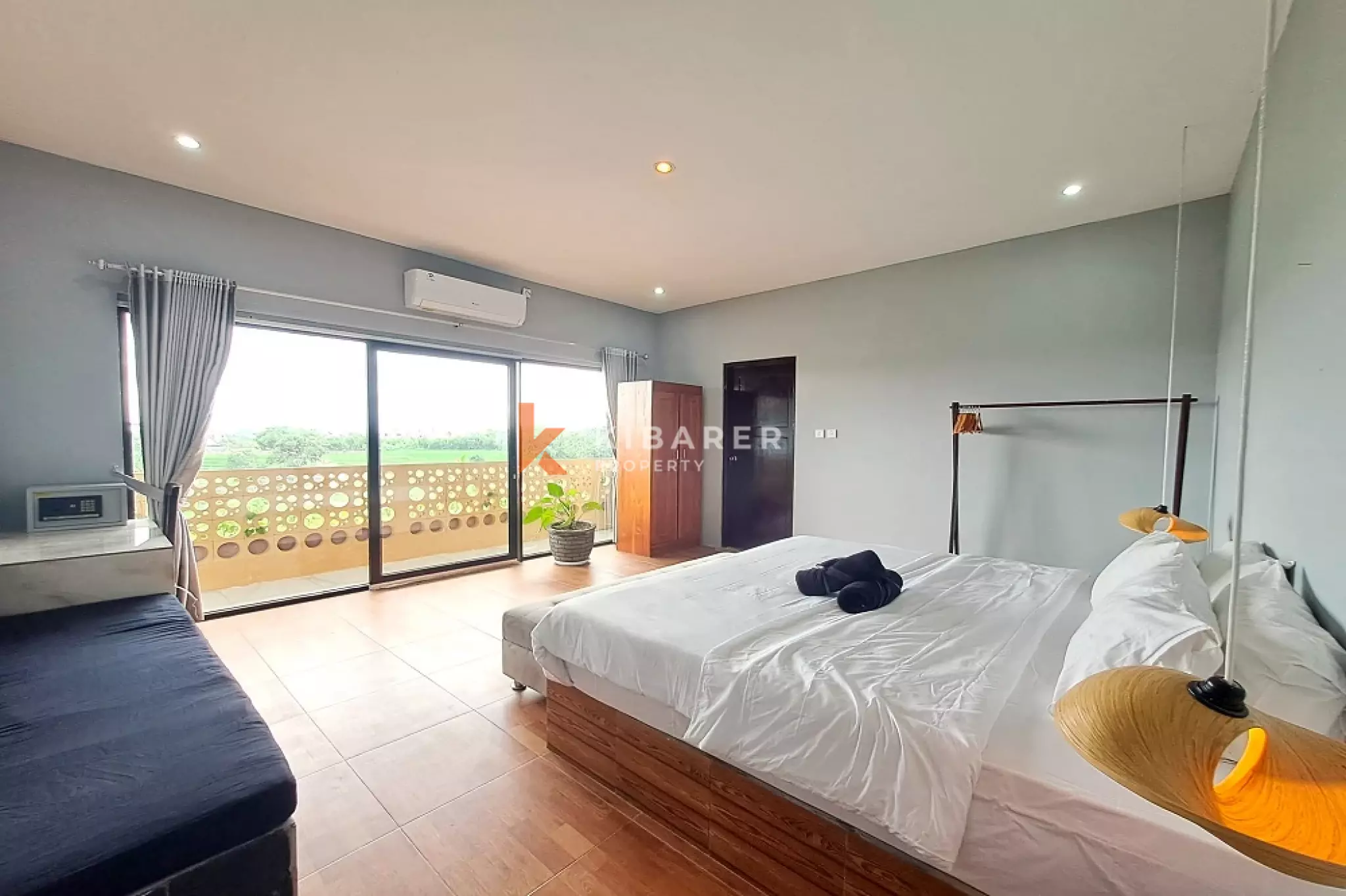 Ricefields Haven Seven-Bedrooms Villa Close to Berawa Beach — image 18