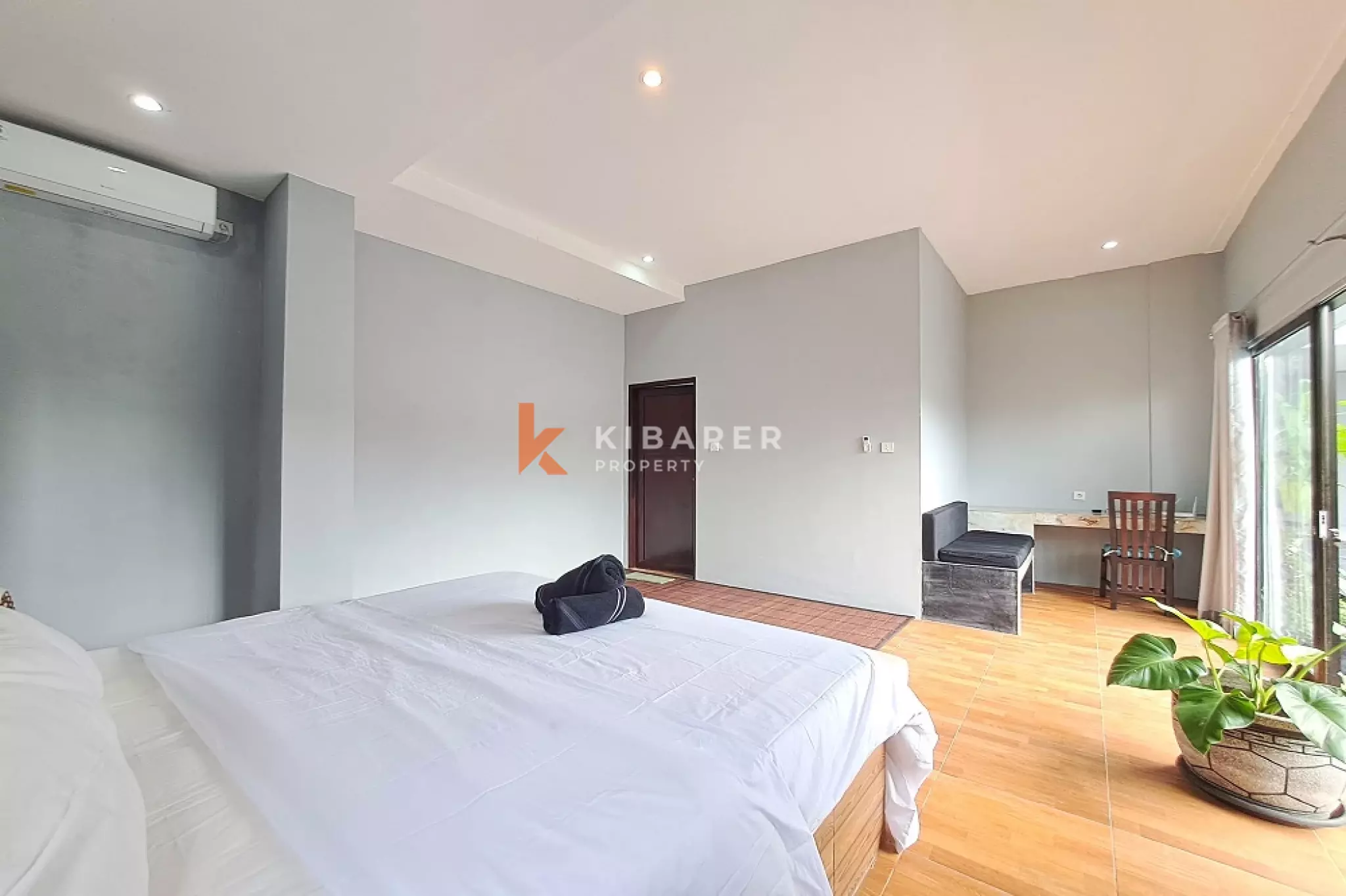 Ricefields Haven Seven-Bedrooms Villa Close to Berawa Beach — image 16