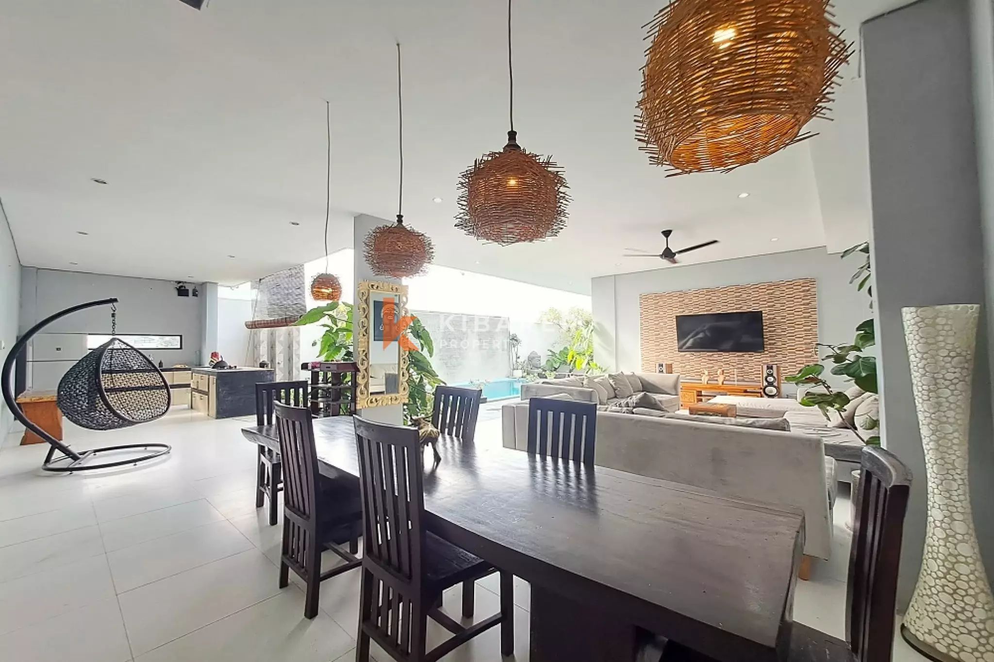 Ricefields Haven Seven-Bedrooms Villa Close to Berawa Beach — image 7