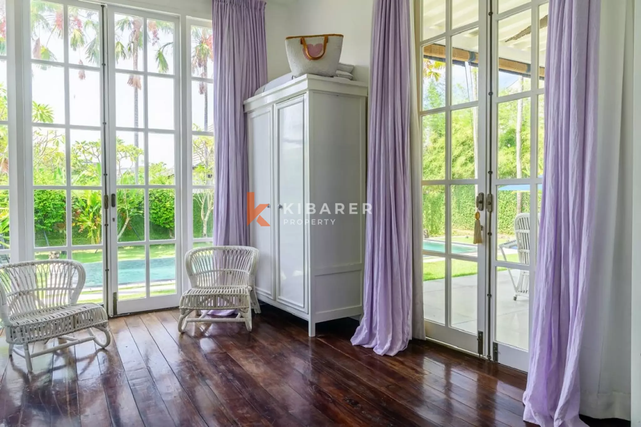 Elegance Homey Three-Bedrooms Villa Nearby the Beach in Canggu — image 8